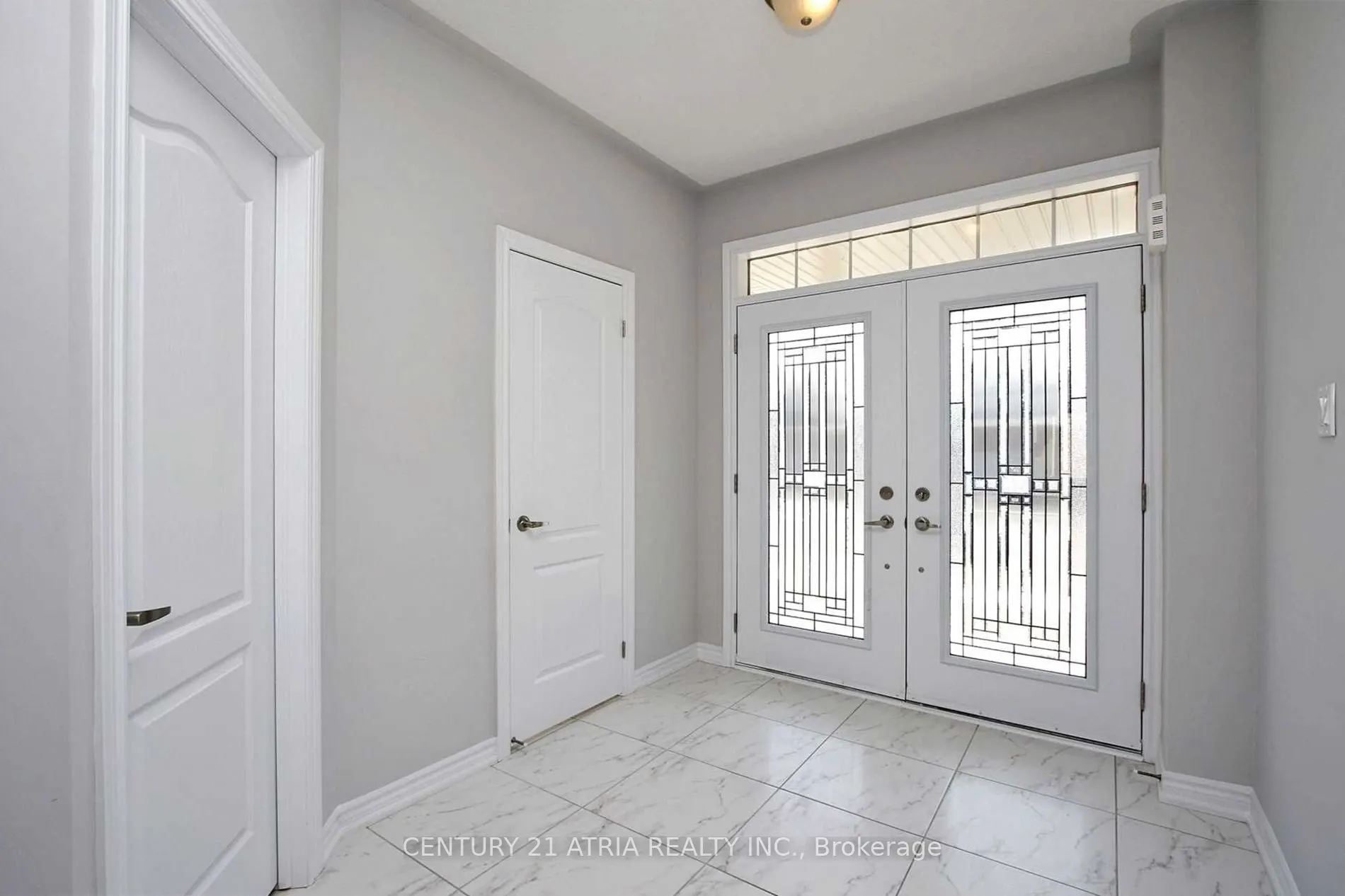 92 Sutherland Avenue