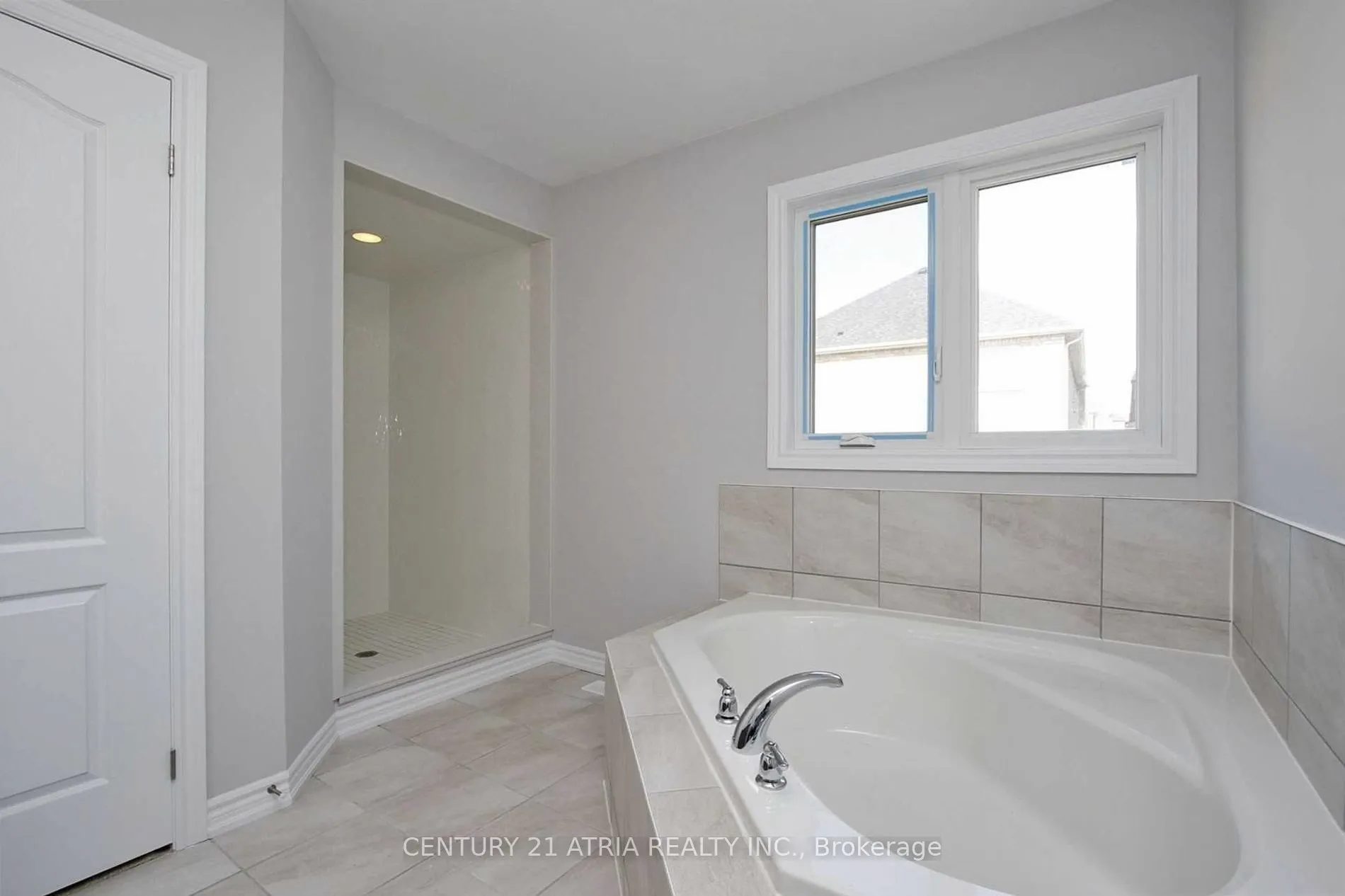 92 Sutherland Avenue
