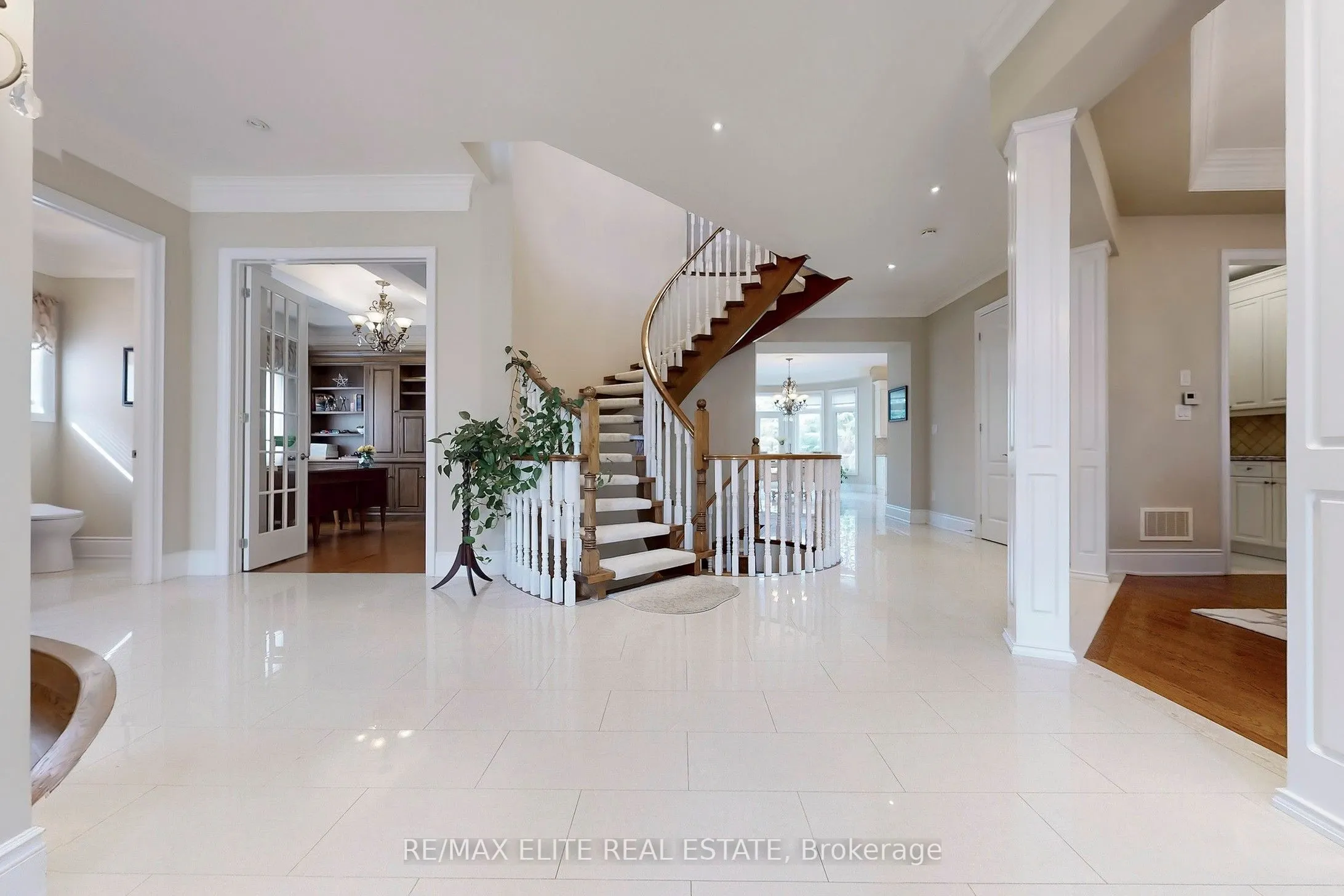 59 Carisbrooke Circle