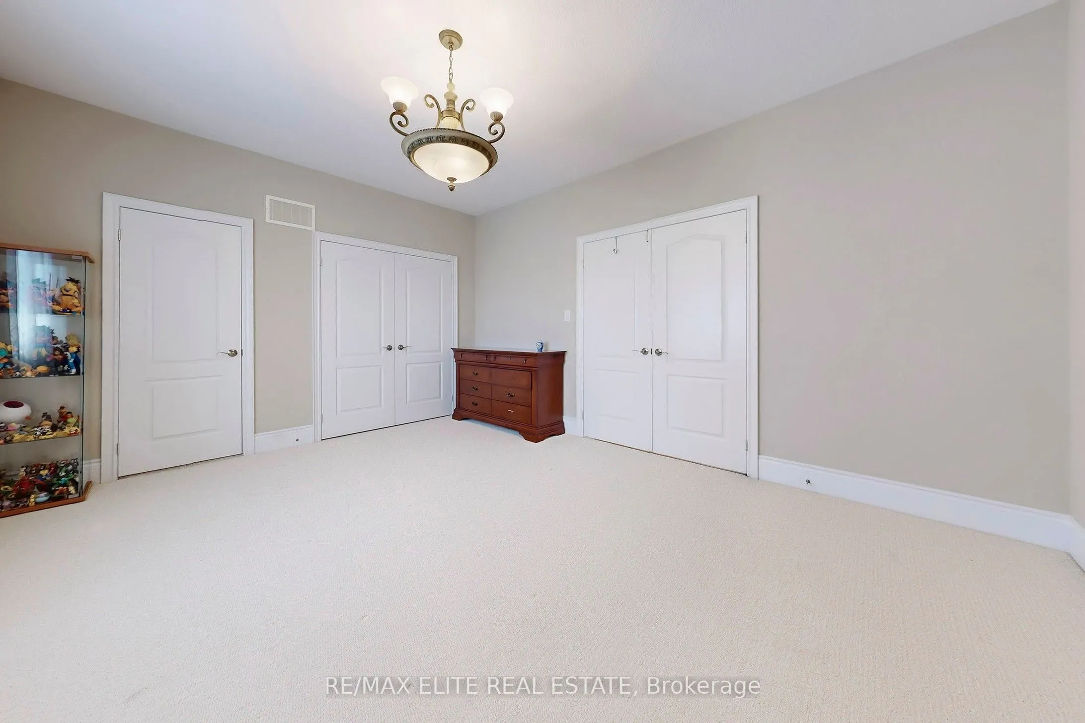59 Carisbrooke Circle