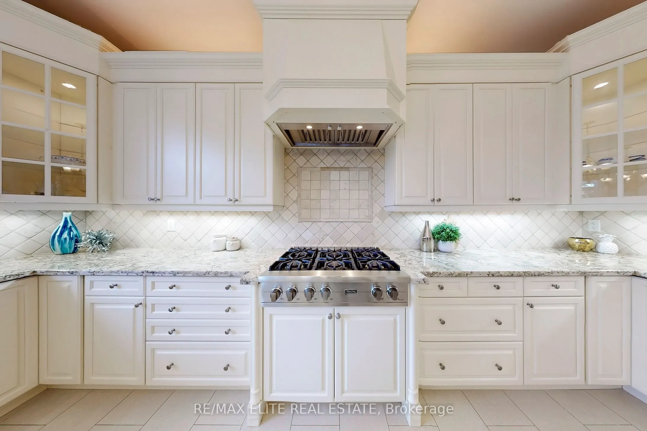 59 Carisbrooke Circle