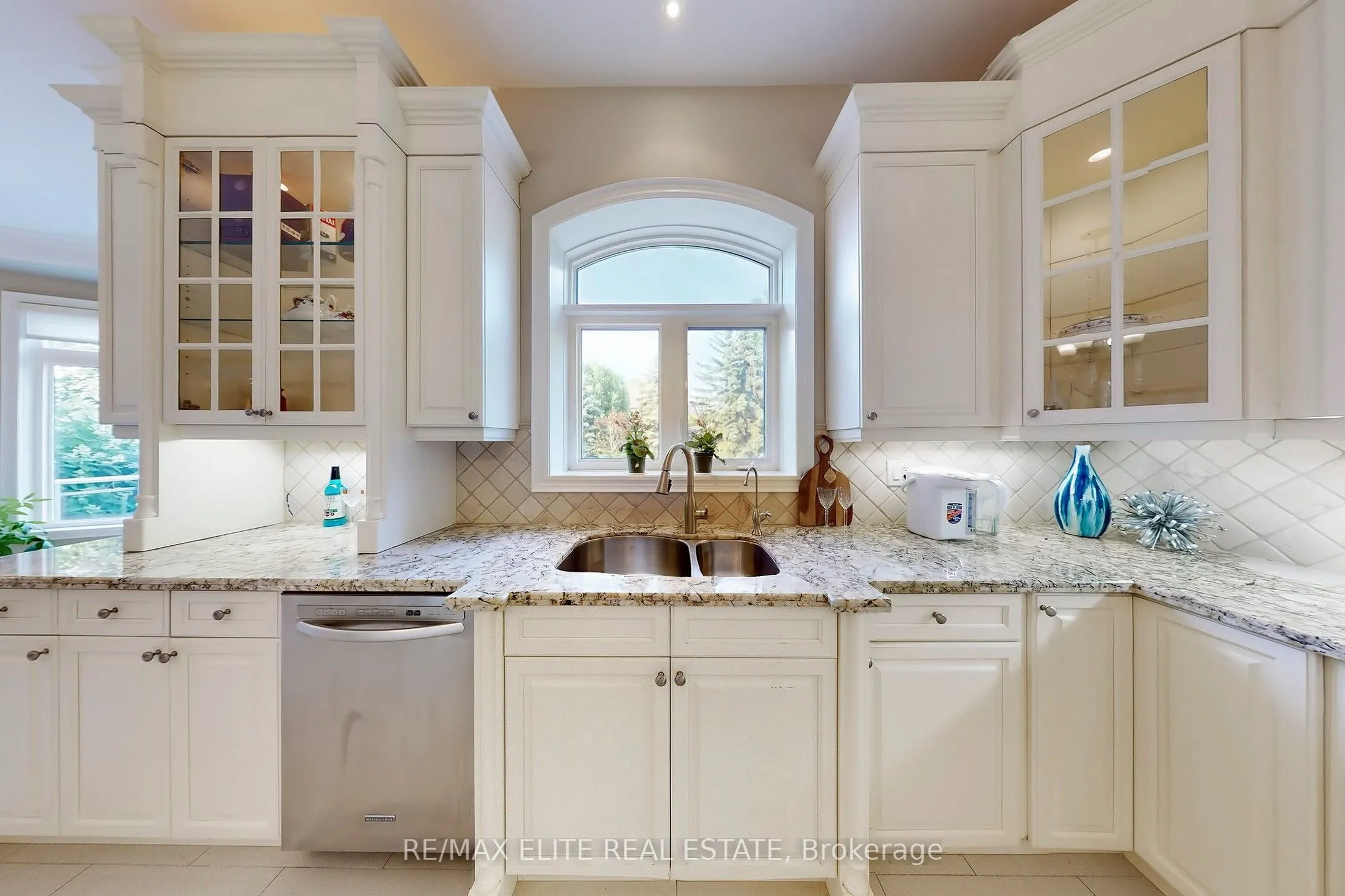 59 Carisbrooke Circle