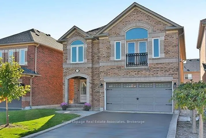 114 Sail Crescent, #(Lower)