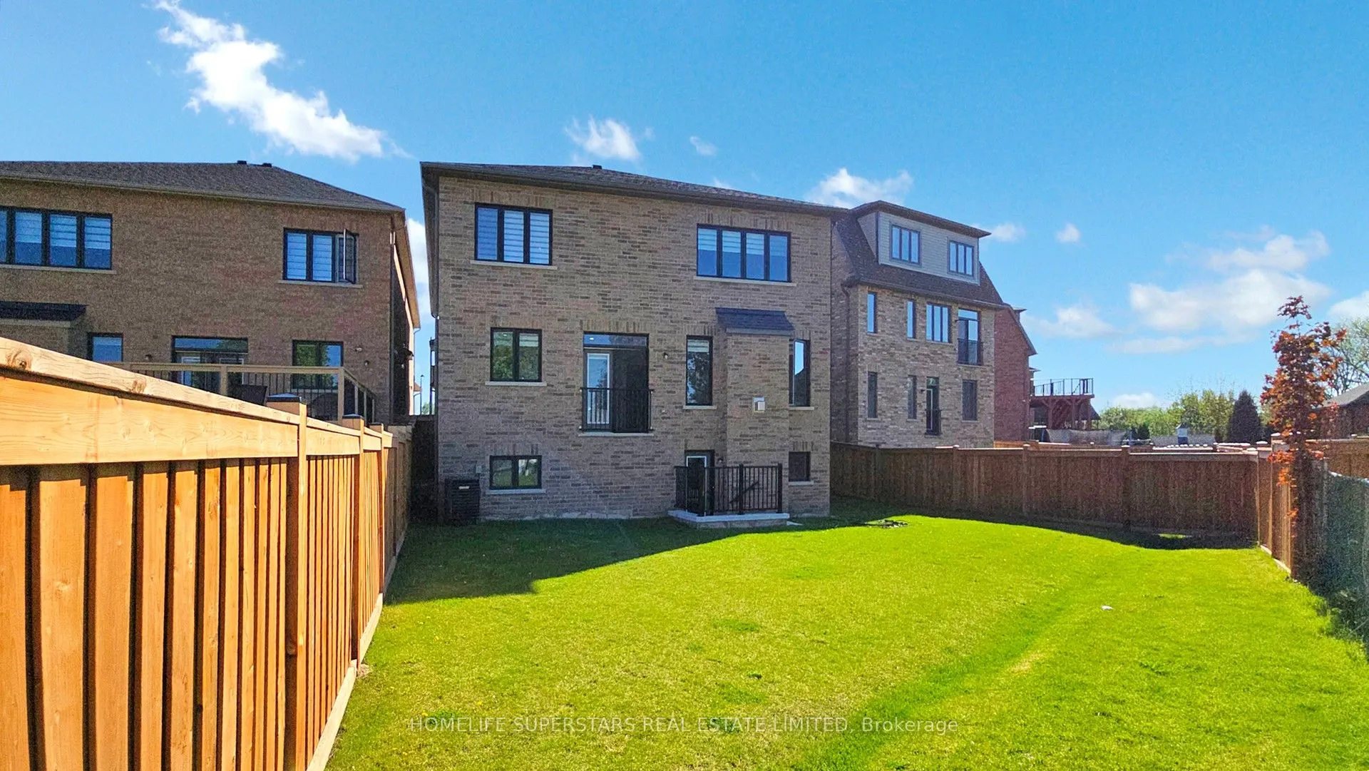 28 Great Railway Court