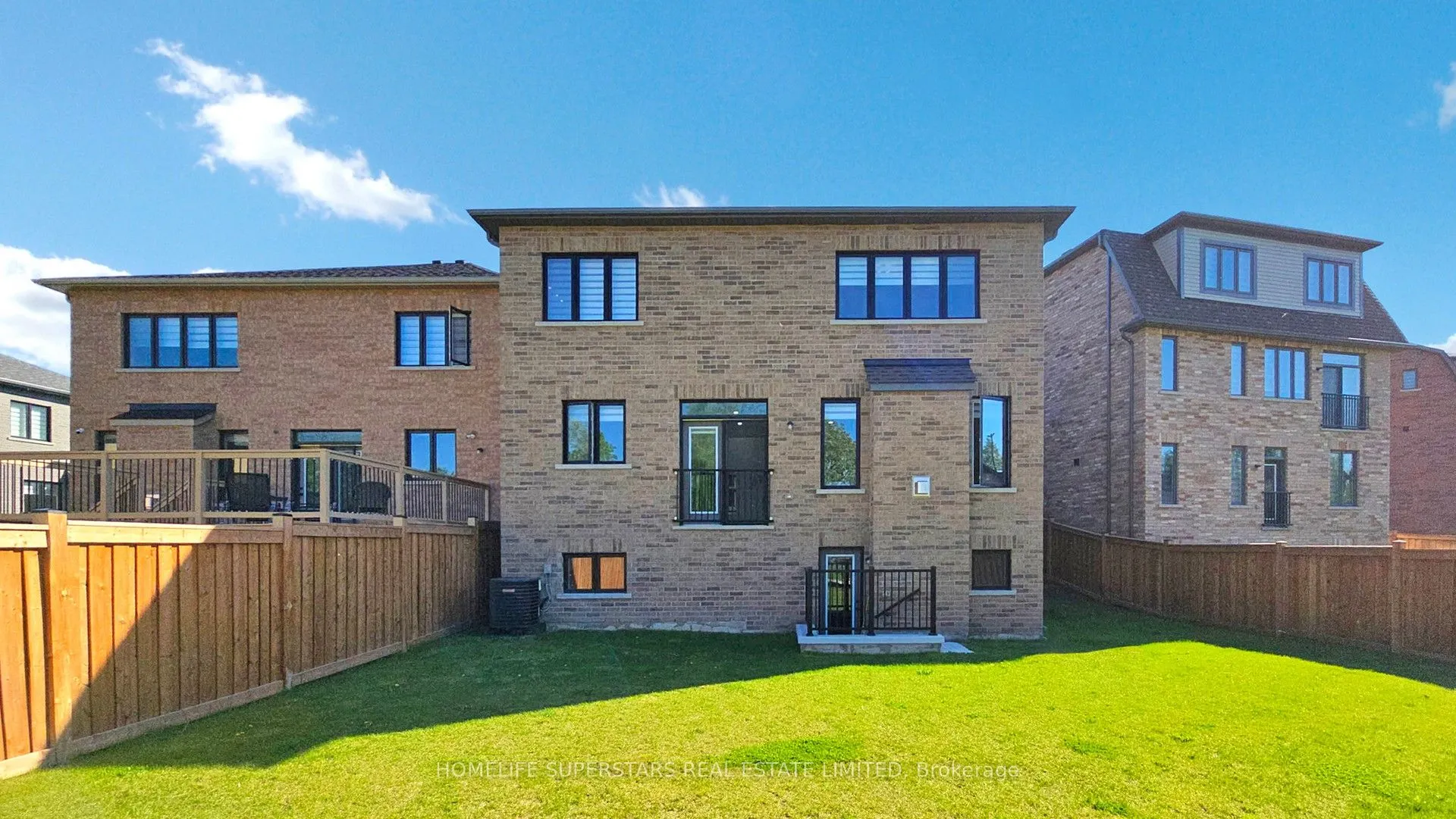 28 Great Railway Court