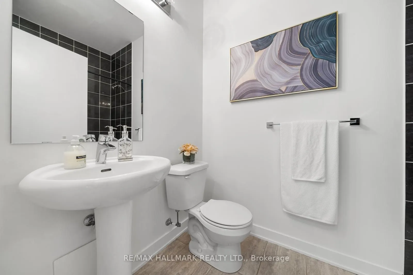 10376 Yonge Street, #403