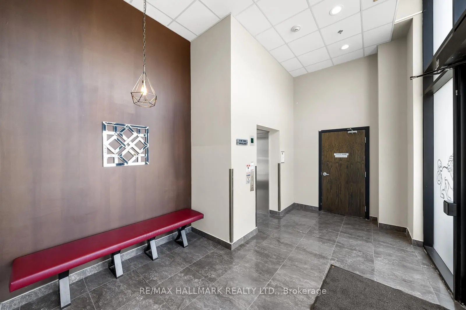 10376 Yonge Street, #403