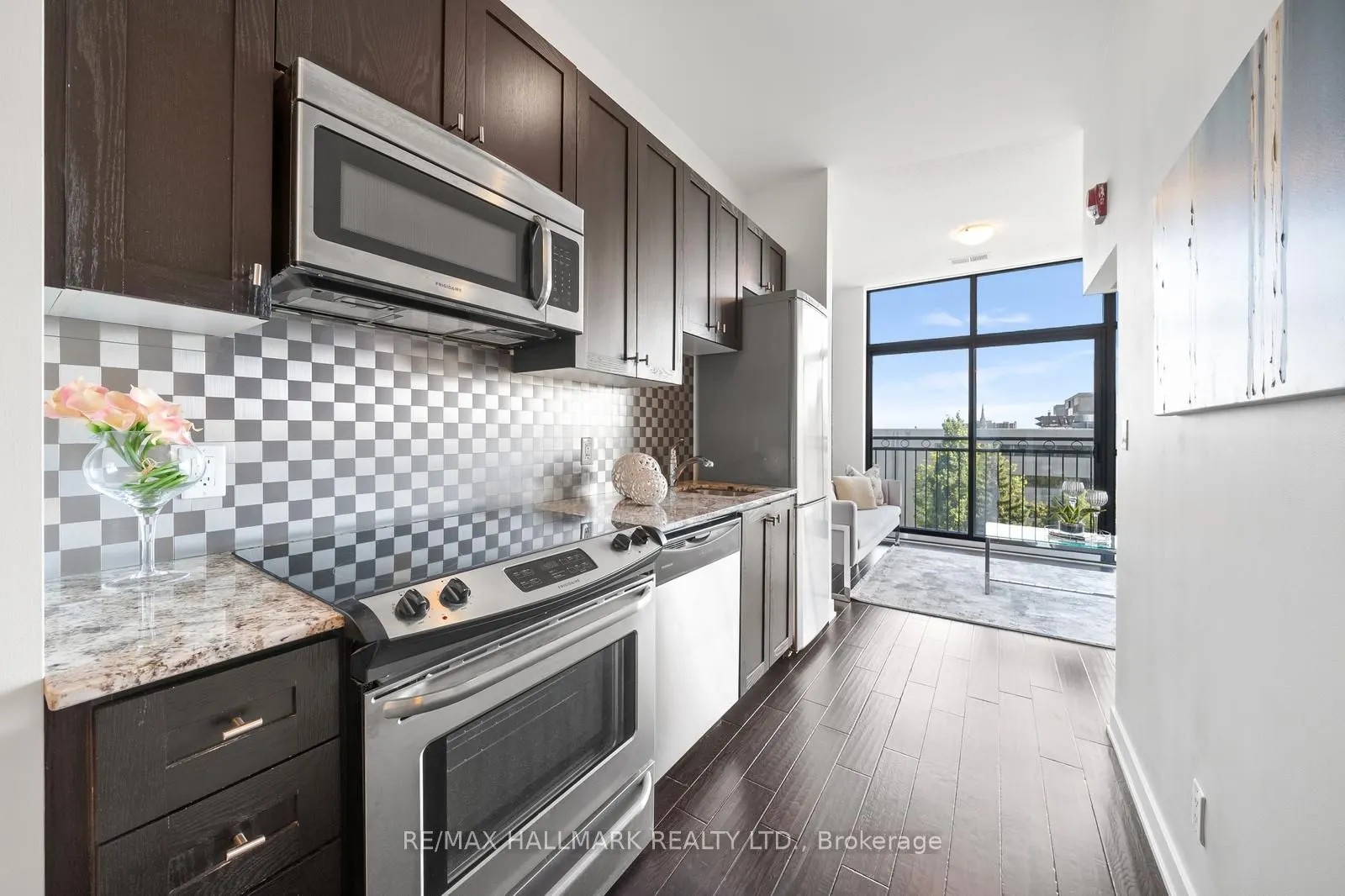 10376 Yonge Street, #403