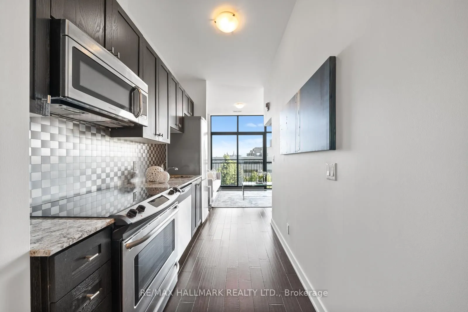10376 Yonge Street, #403