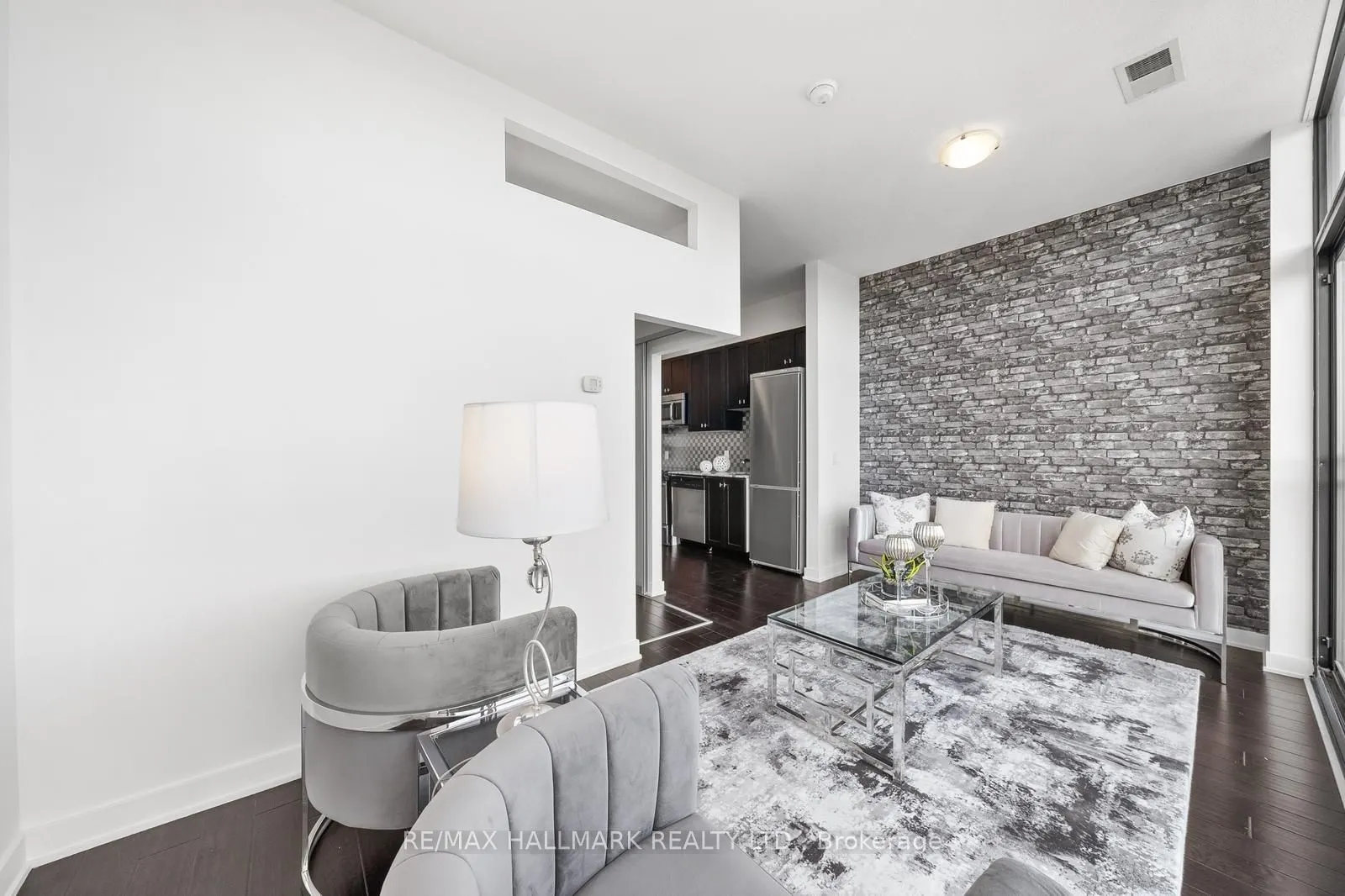 10376 Yonge Street, #403