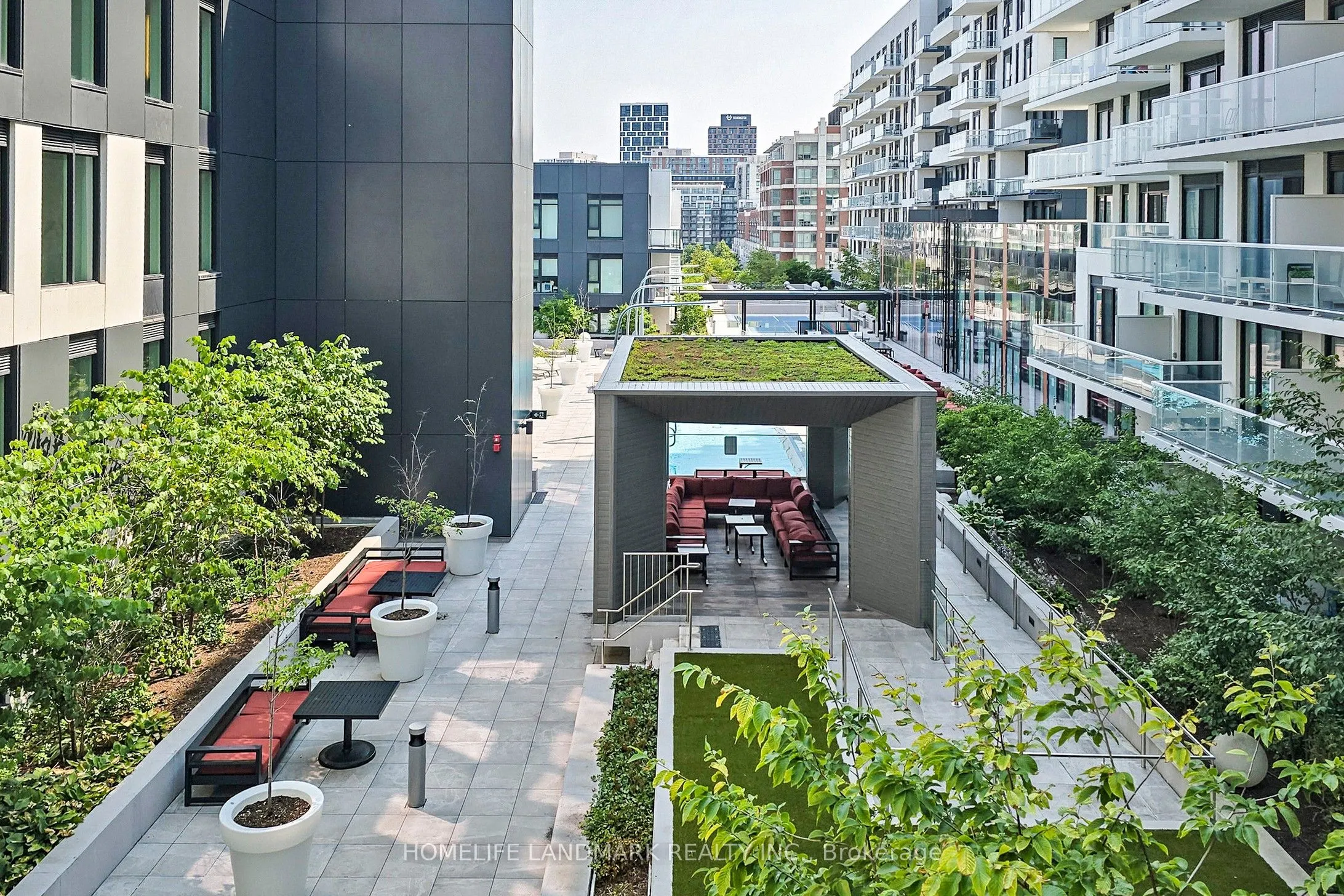 10 Rouge Valley Drive W, #730