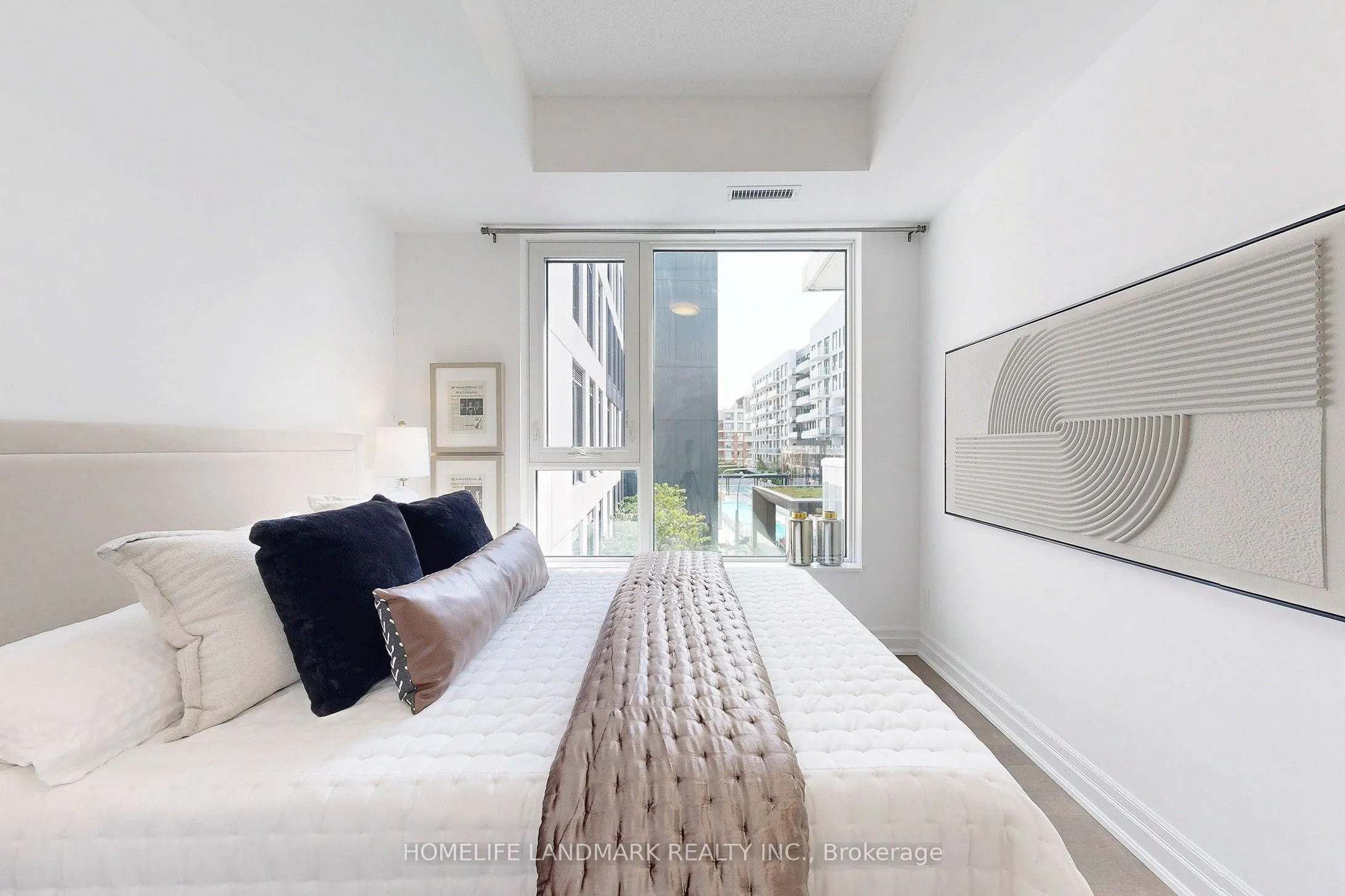 10 Rouge Valley Drive W, #730
