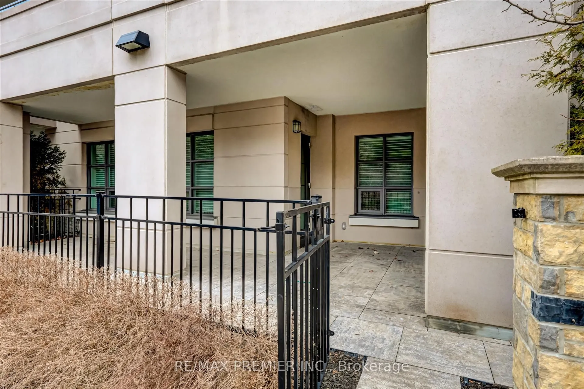 9909 Pine Valley Drive, #111