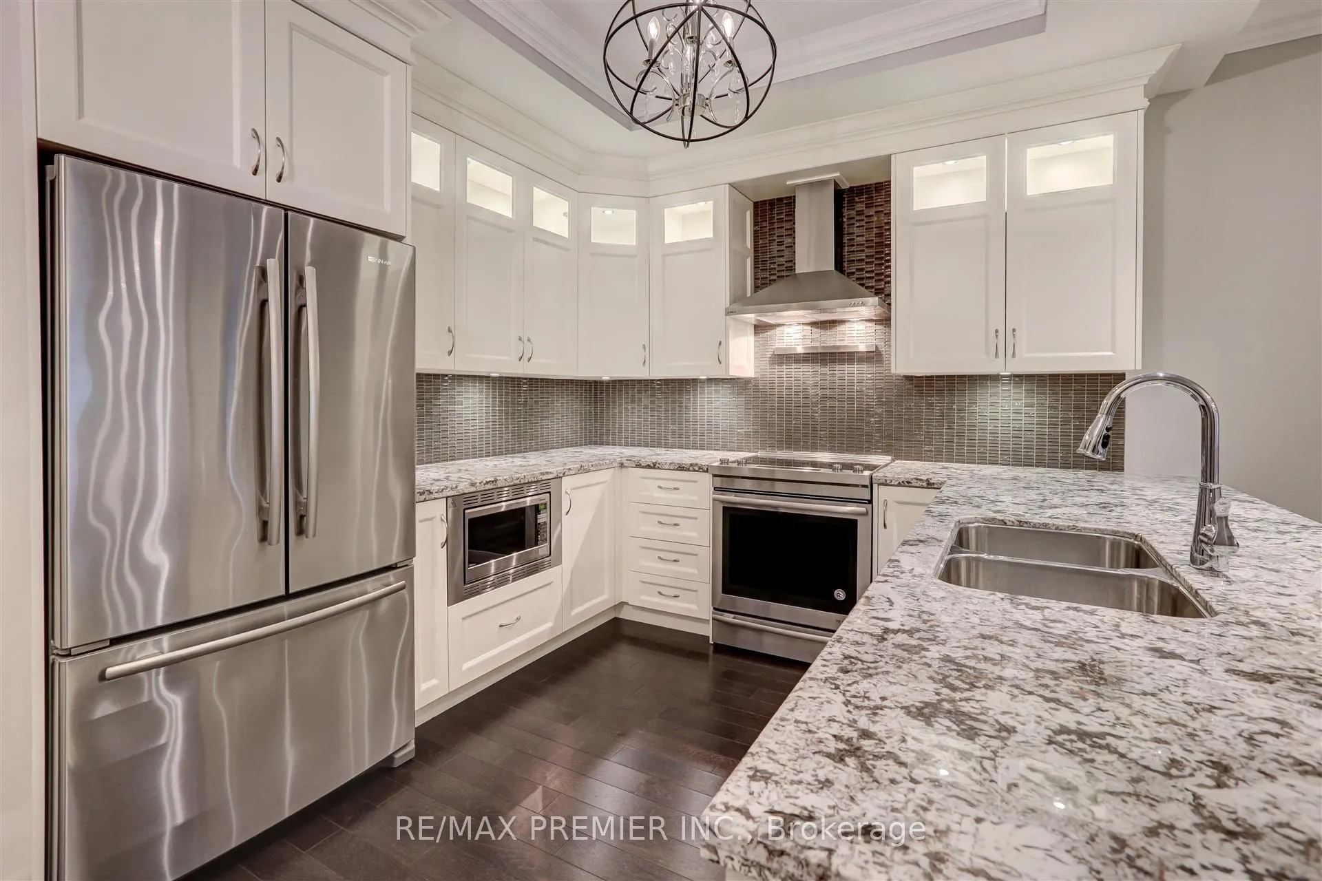 9909 Pine Valley Drive, #111