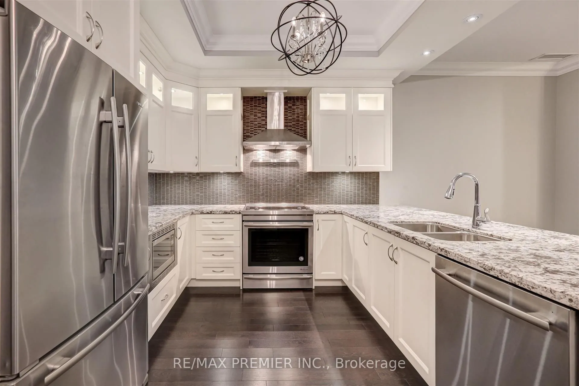 9909 Pine Valley Drive, #111