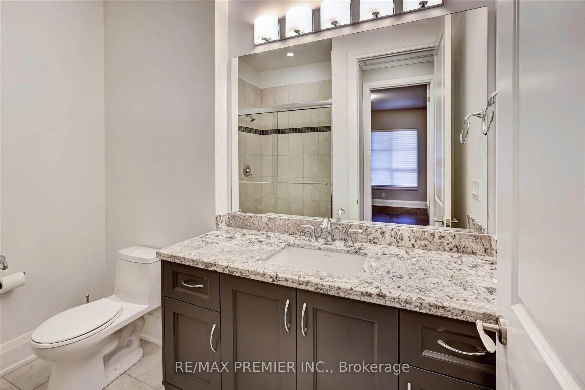 9909 Pine Valley Drive, #111