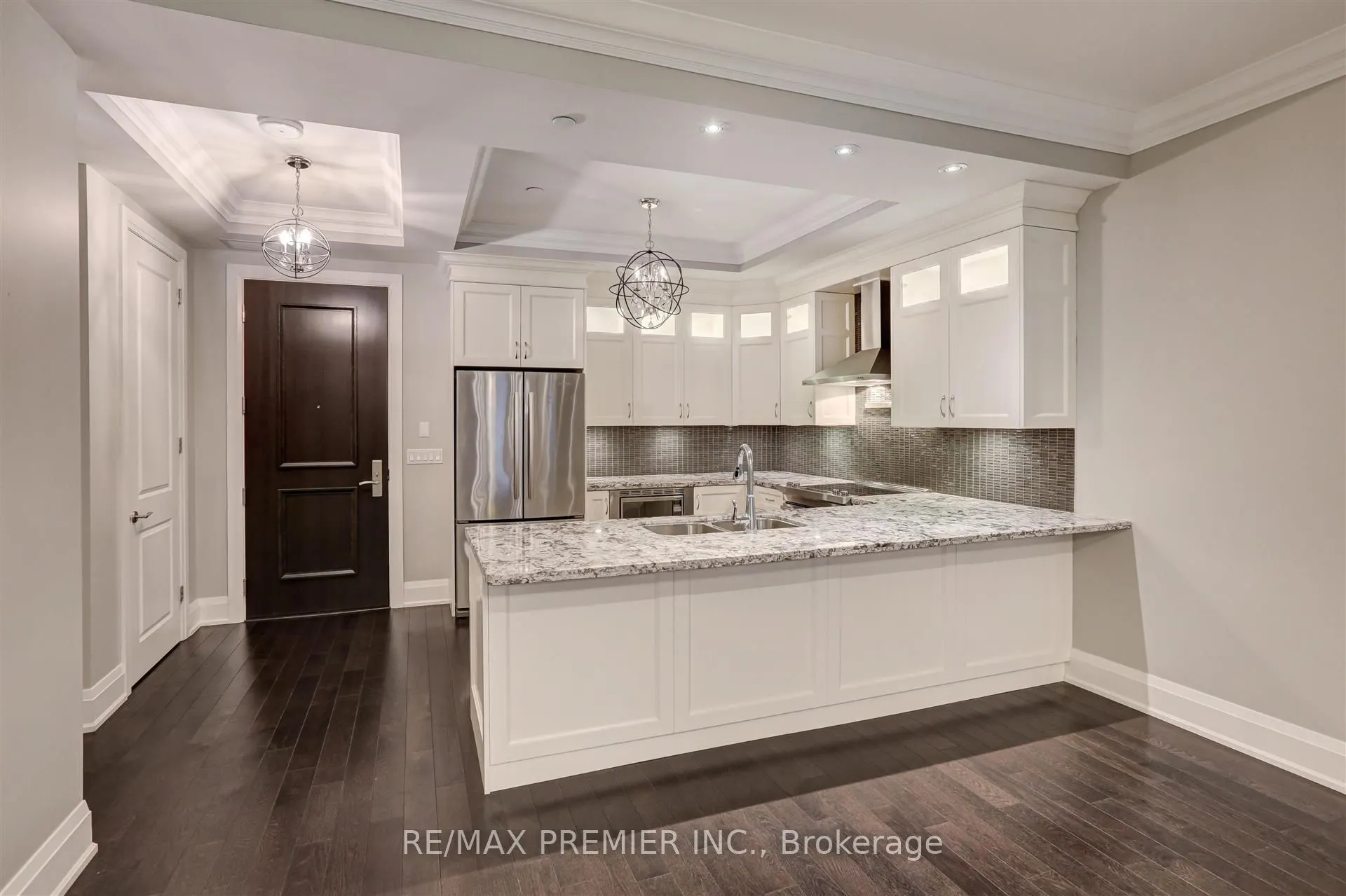 9909 Pine Valley Drive, #111