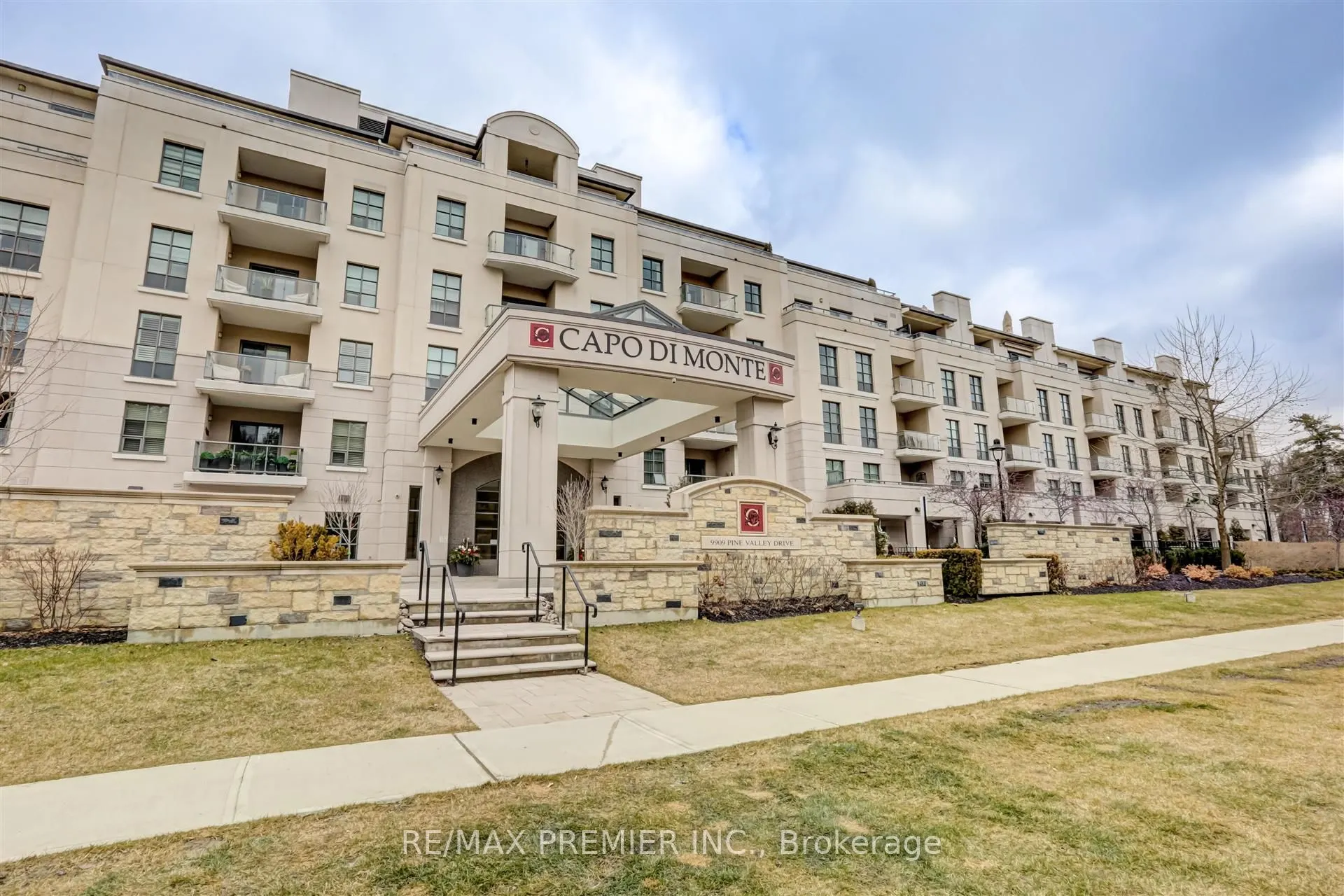9909 Pine Valley Drive, #111