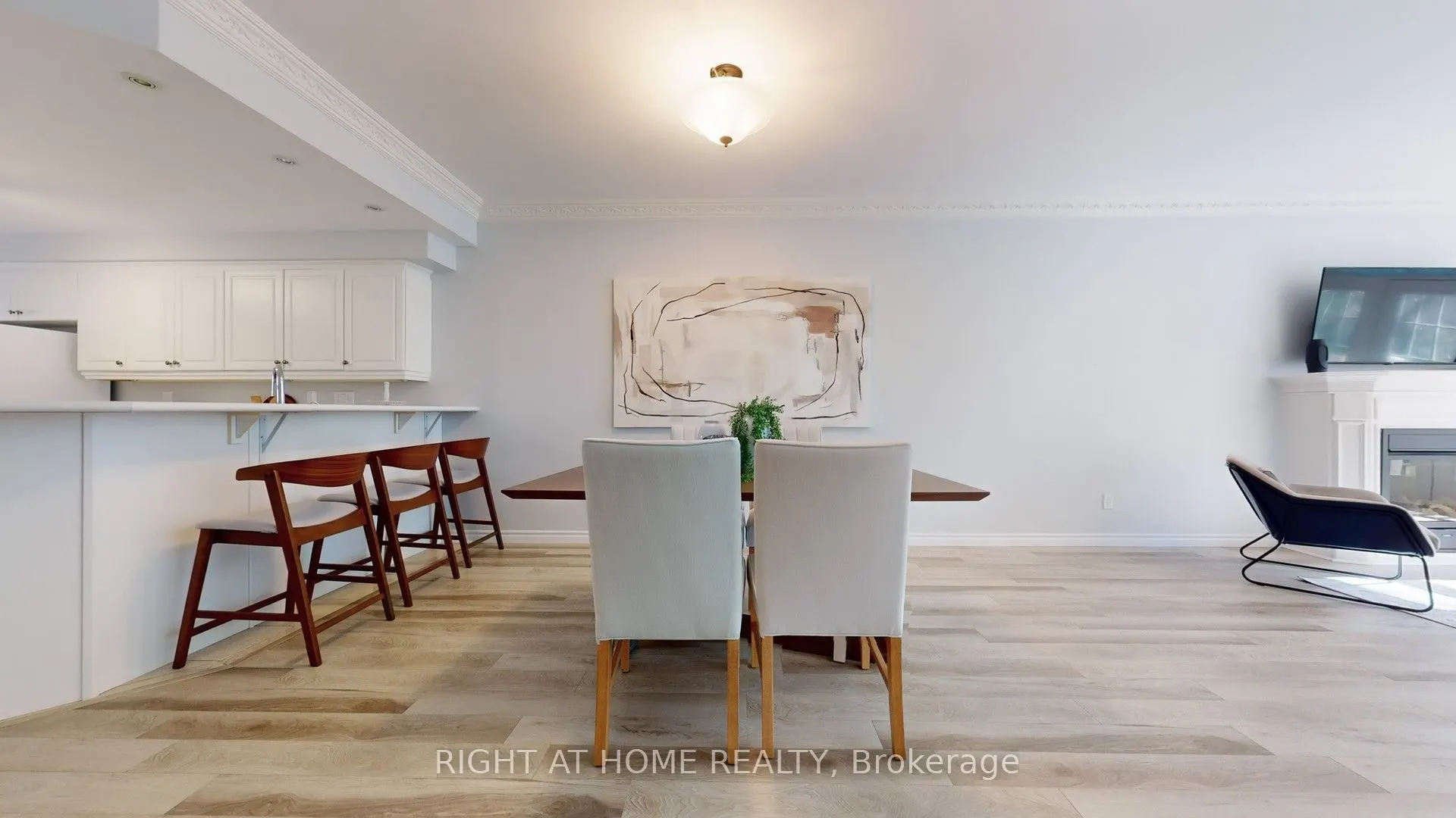520 Silken Laumann Drive, #32
