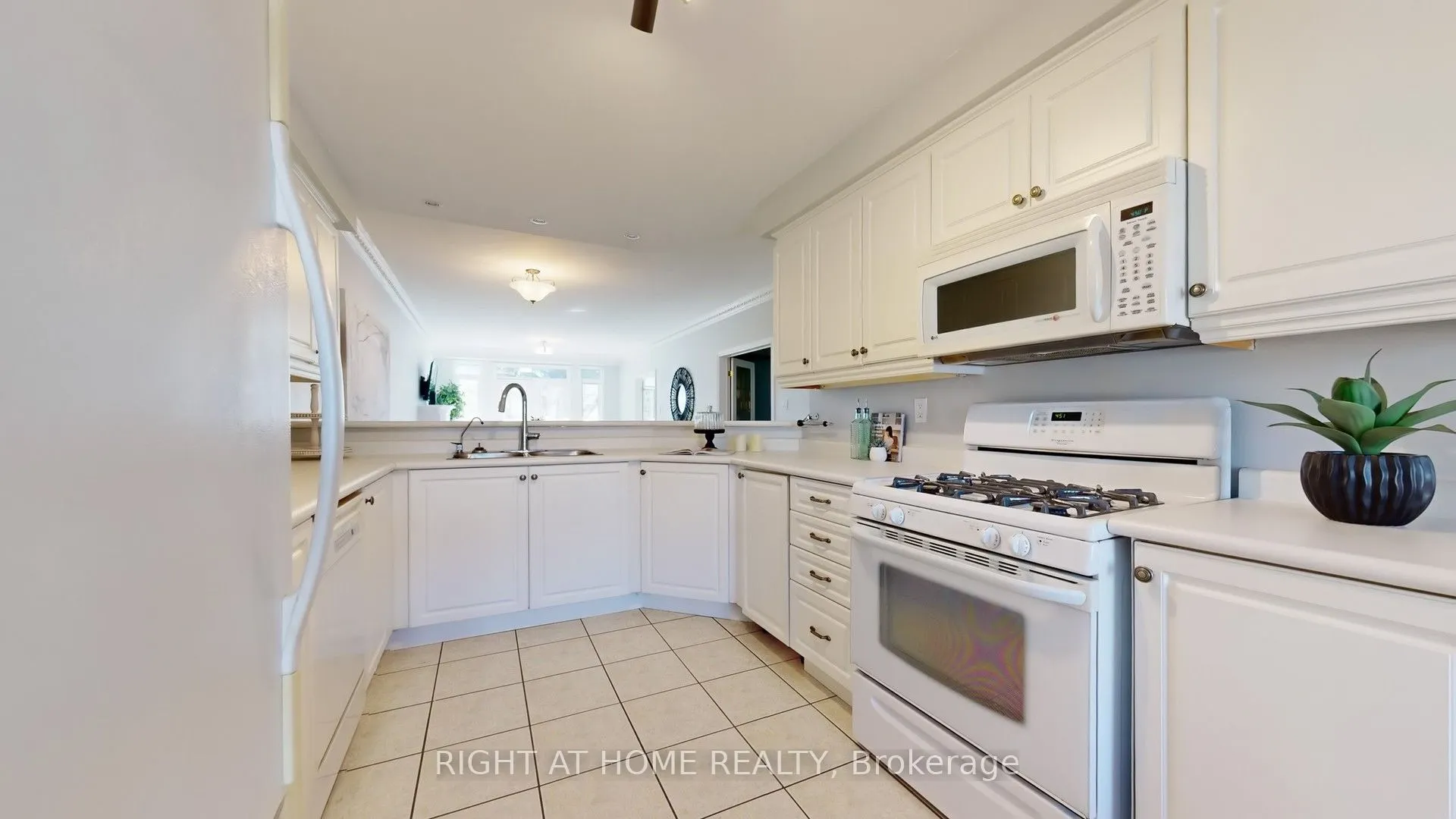 520 Silken Laumann Drive, #32