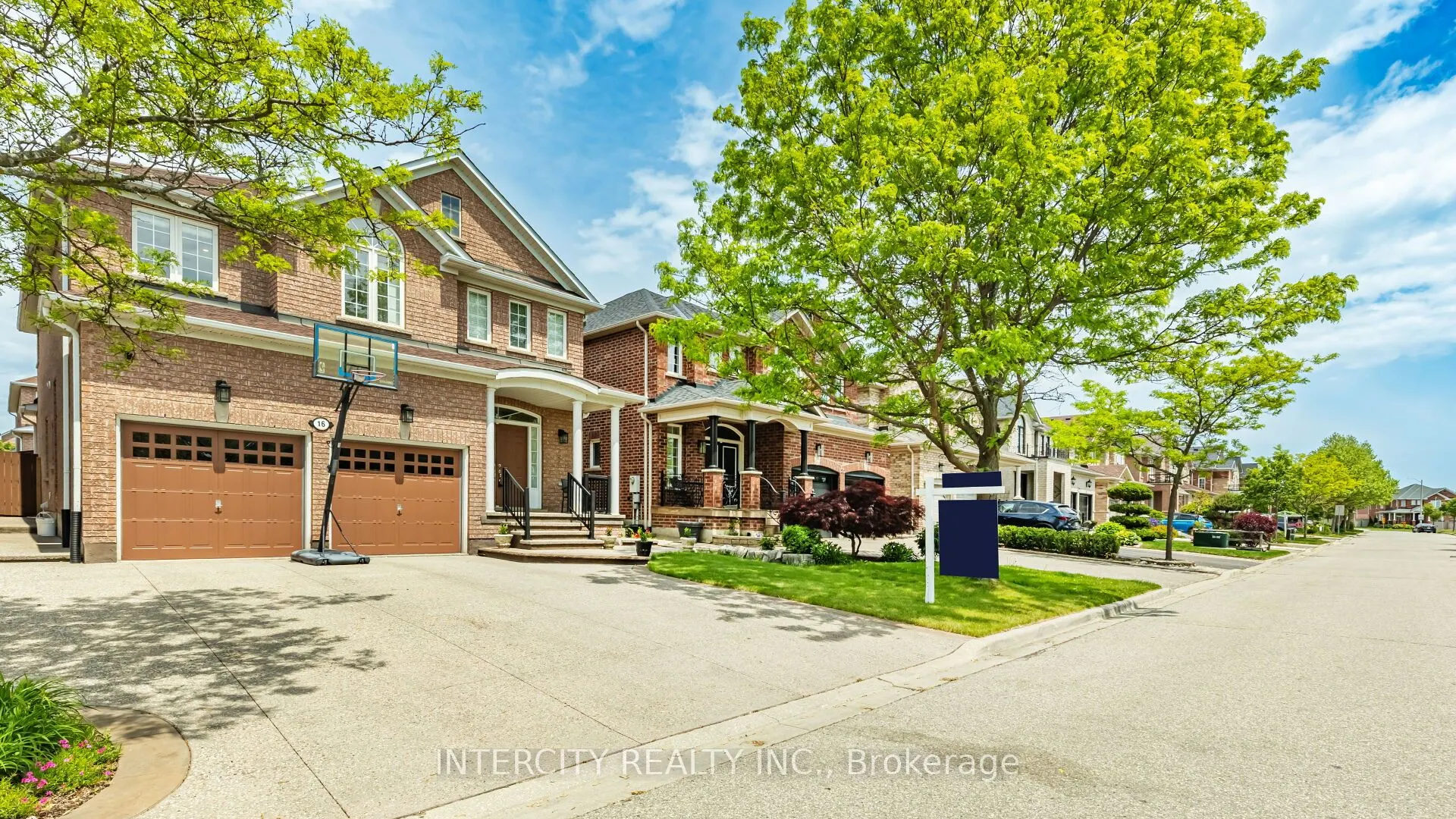 16 Venice Gate Drive