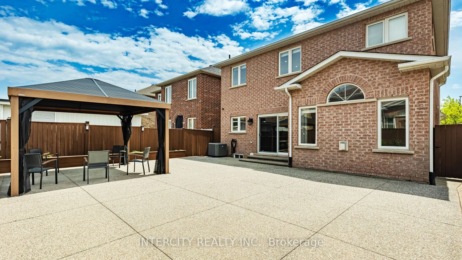 16 Venice Gate Drive