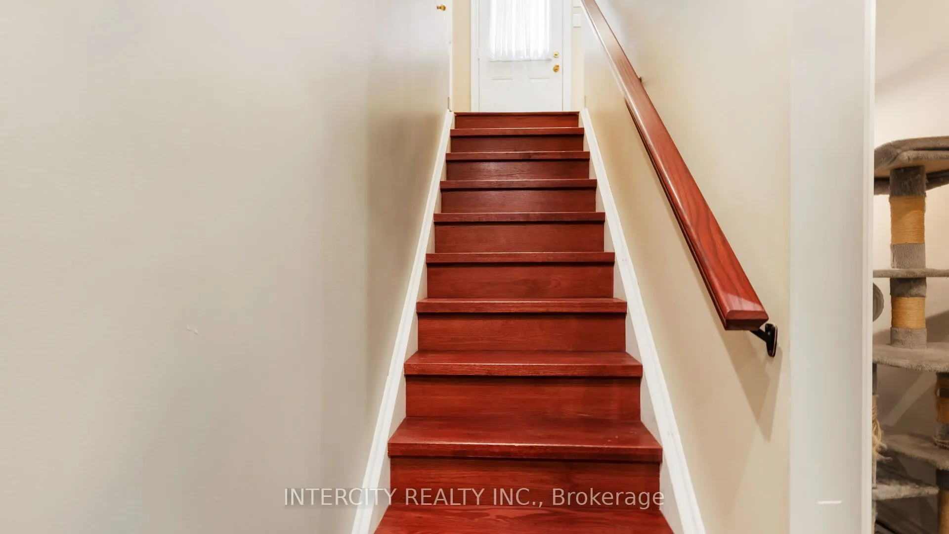 16 Venice Gate Drive