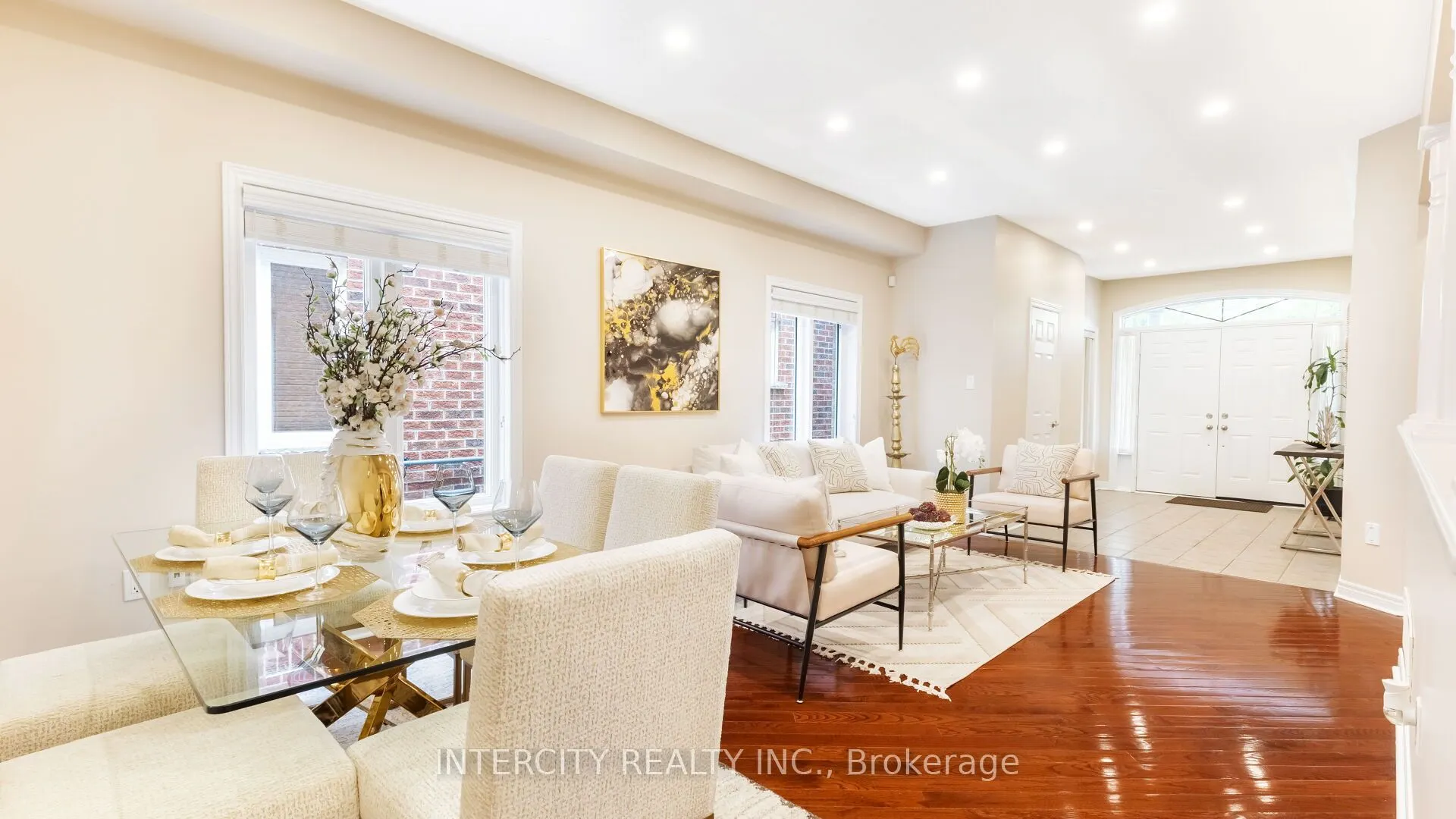 16 Venice Gate Drive