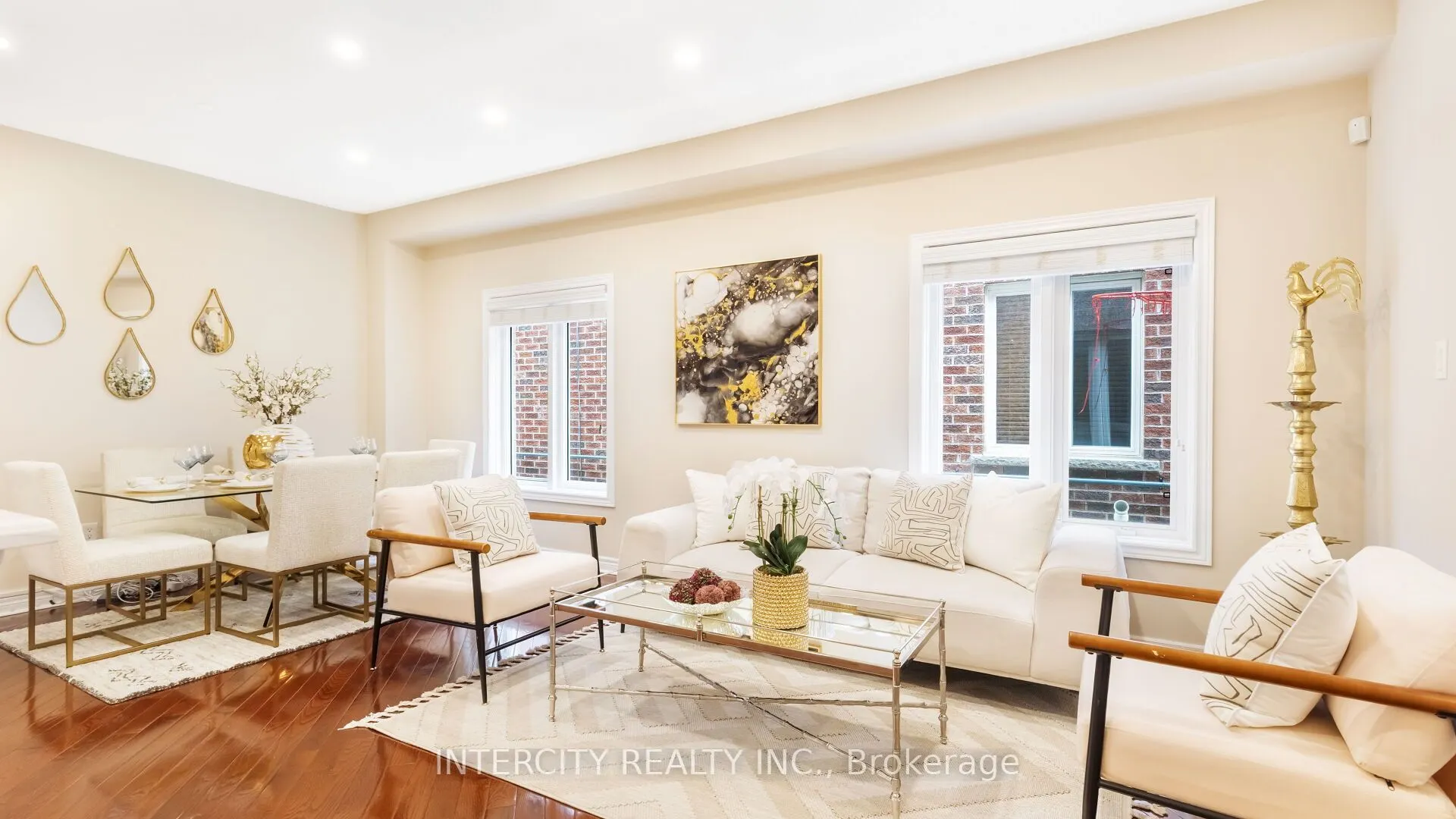 16 Venice Gate Drive