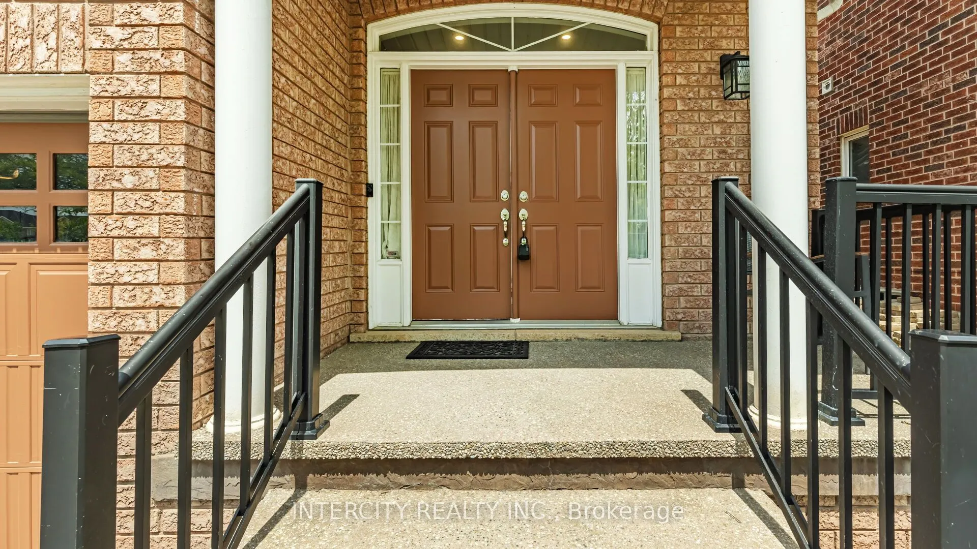 16 Venice Gate Drive