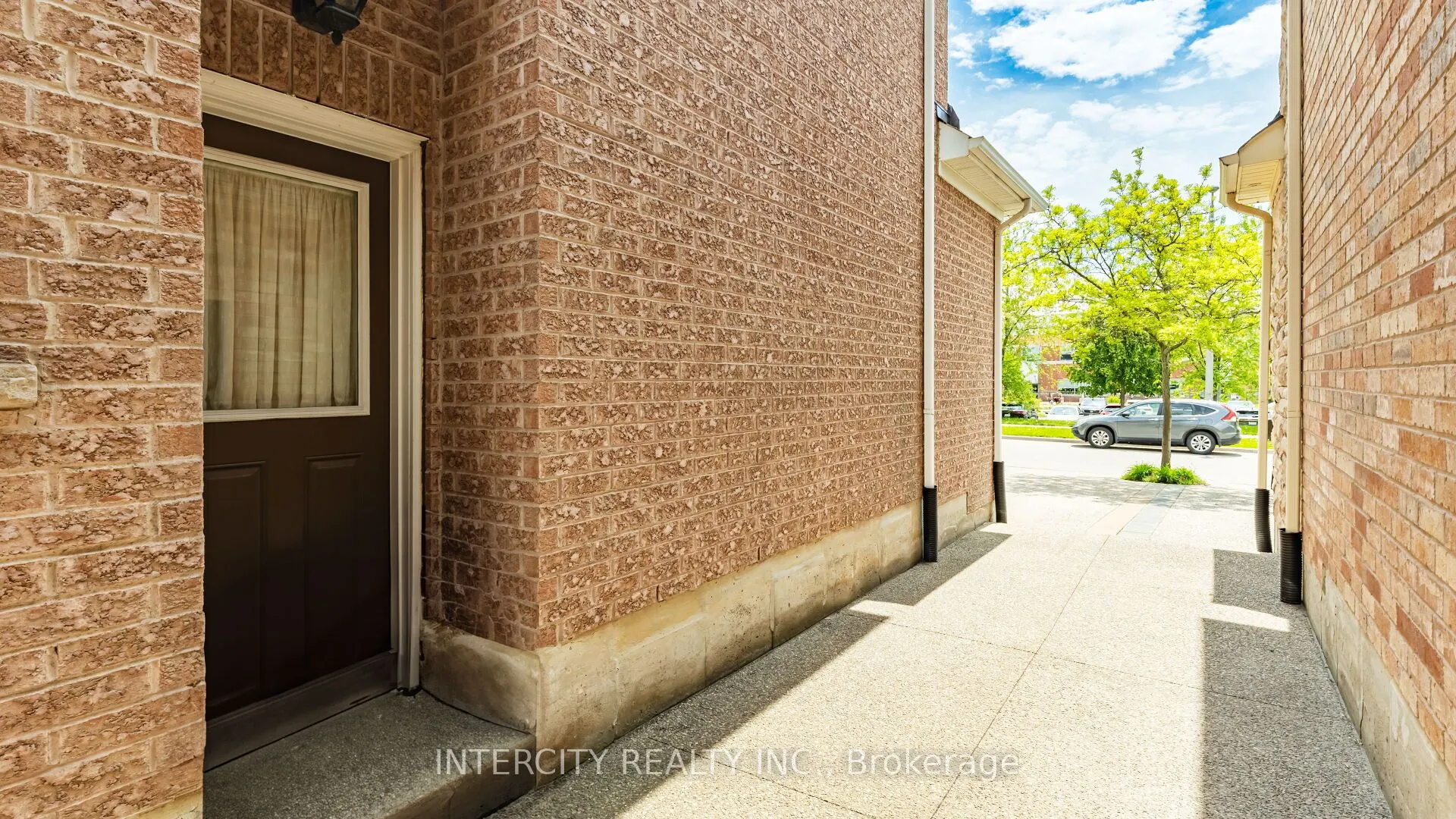 16 Venice Gate Drive