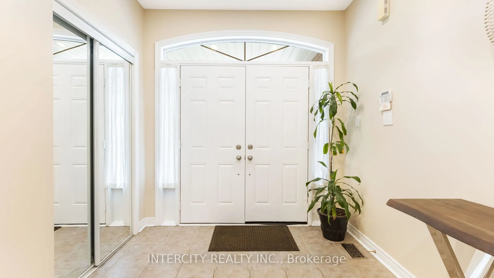 16 Venice Gate Drive
