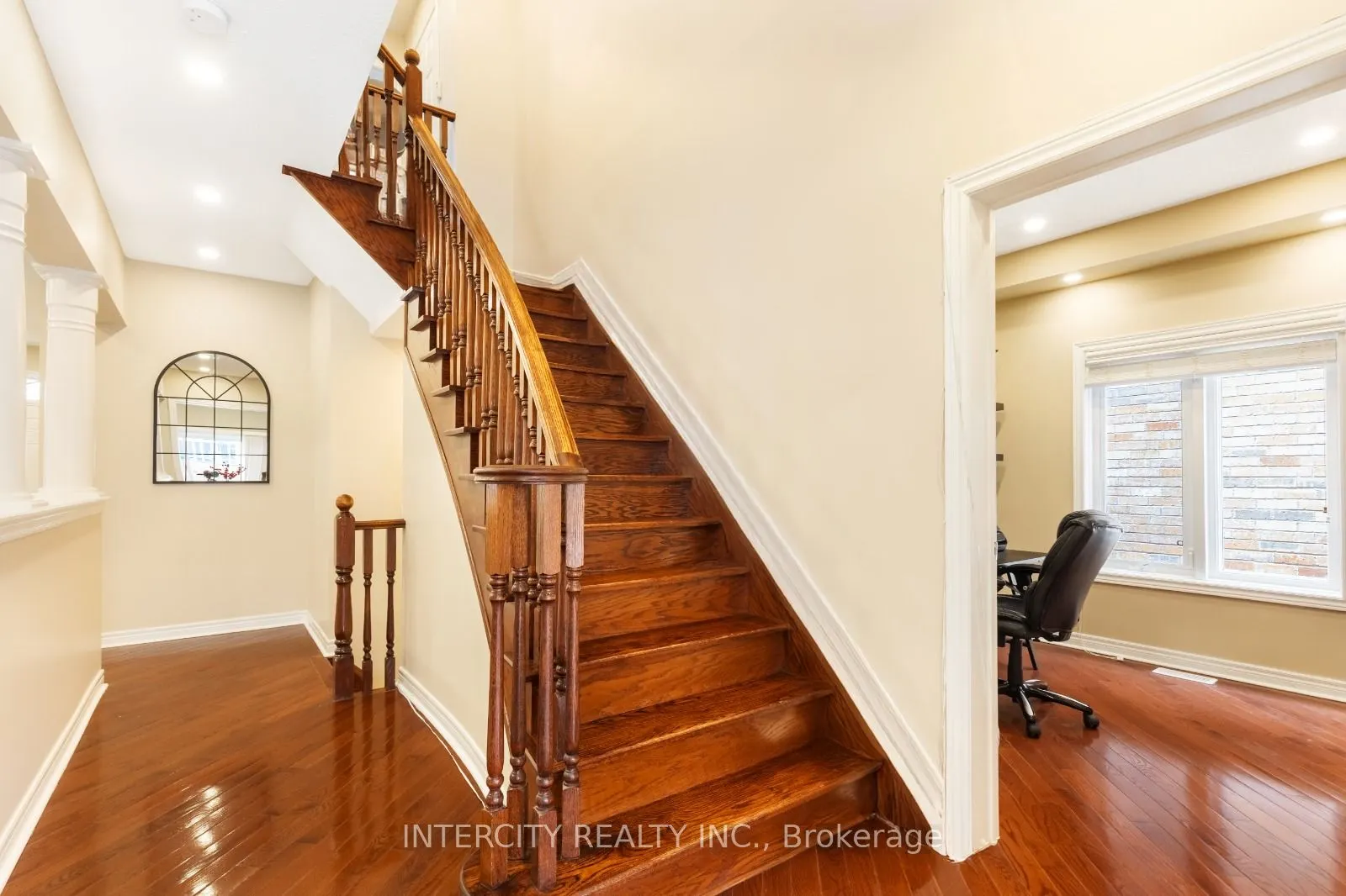 16 Venice Gate Drive