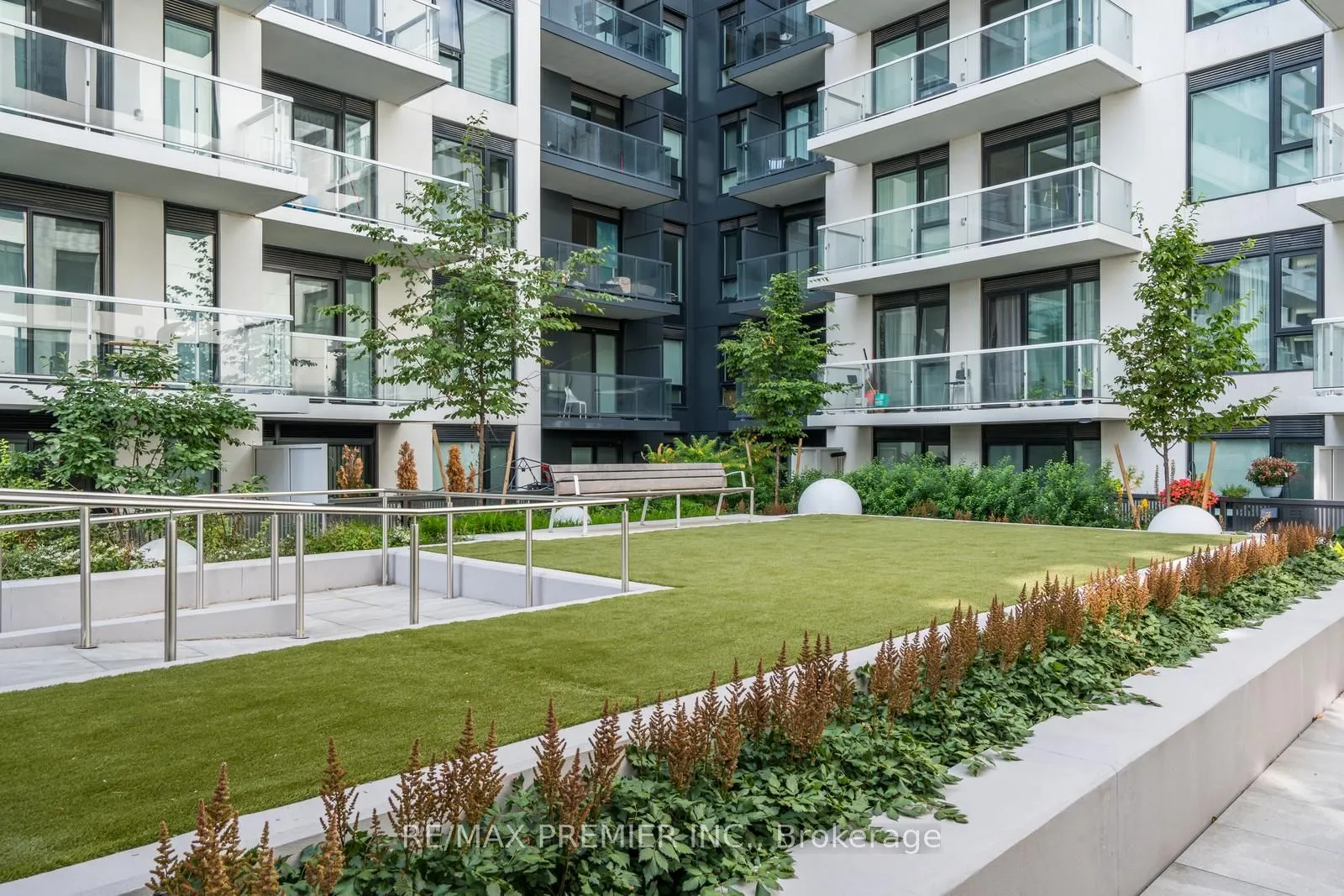 10 Rouge Valley Drive W, #111