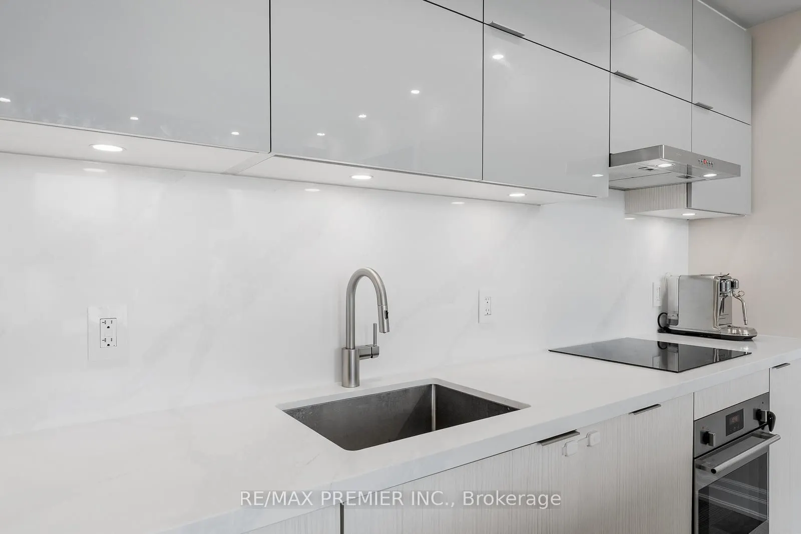 10 Rouge Valley Drive W, #111