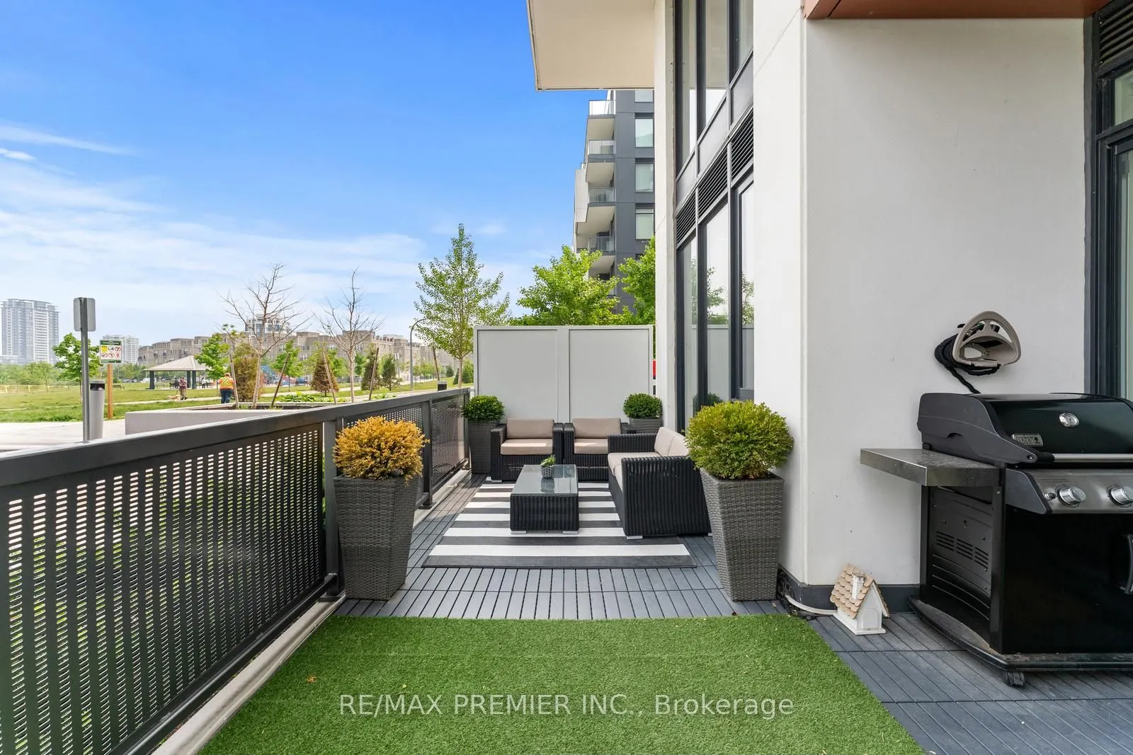 10 Rouge Valley Drive W, #111