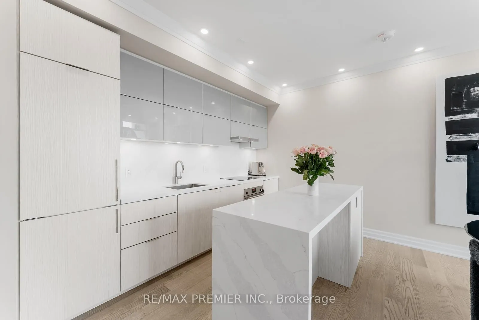 10 Rouge Valley Drive W, #111