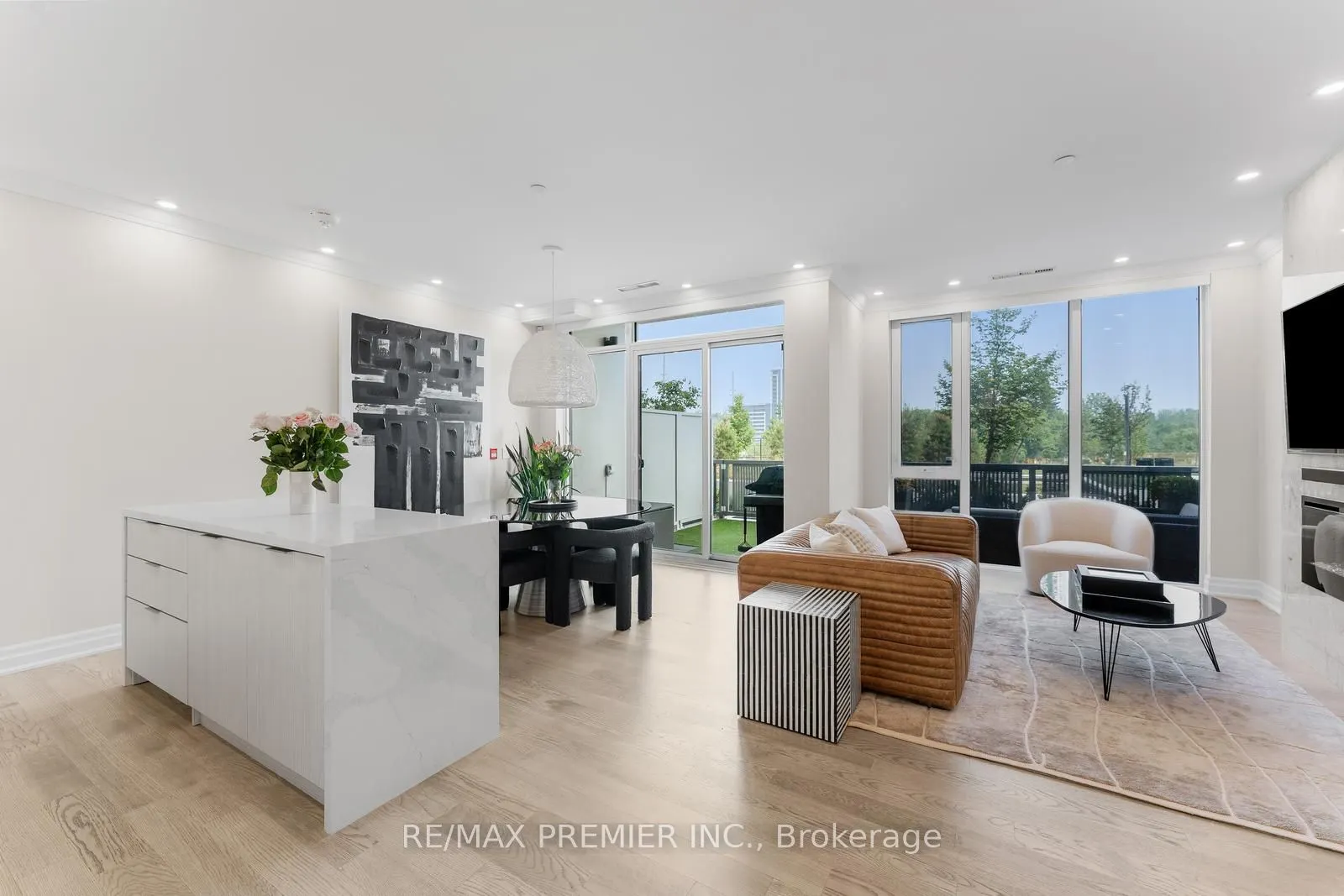 10 Rouge Valley Drive W, #111