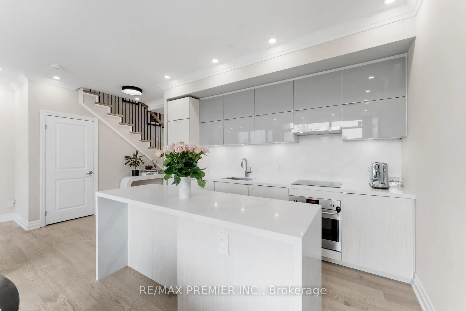 10 Rouge Valley Drive W, #111