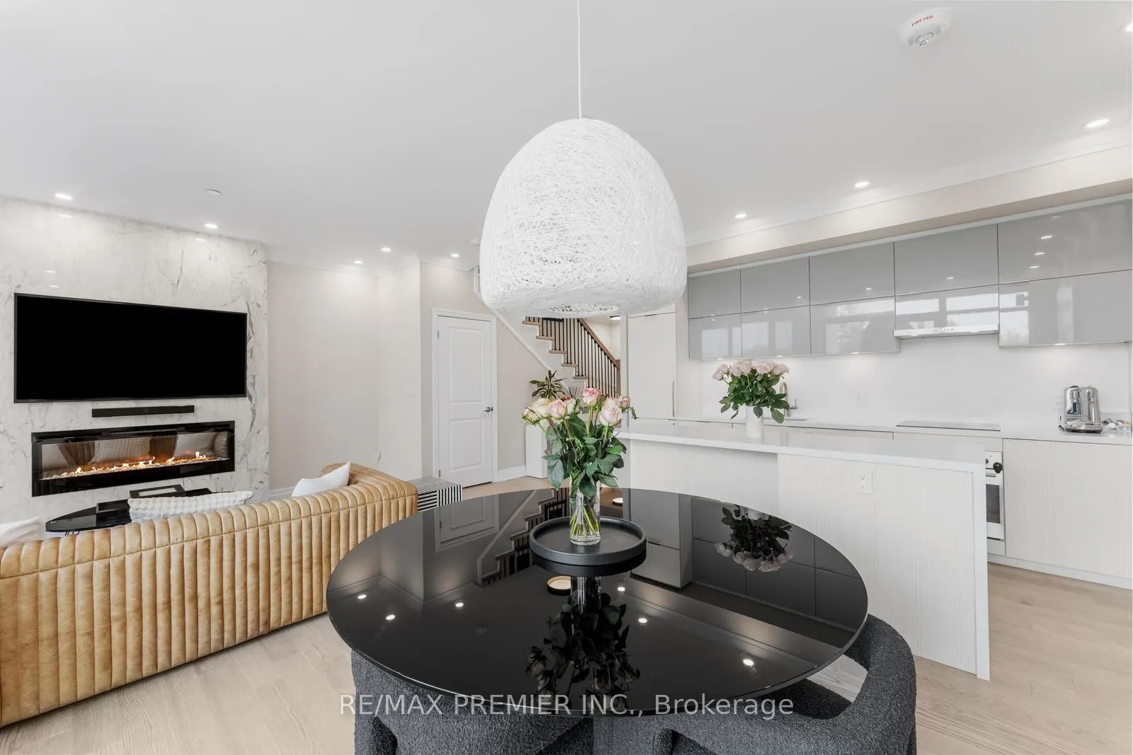 10 Rouge Valley Drive W, #111