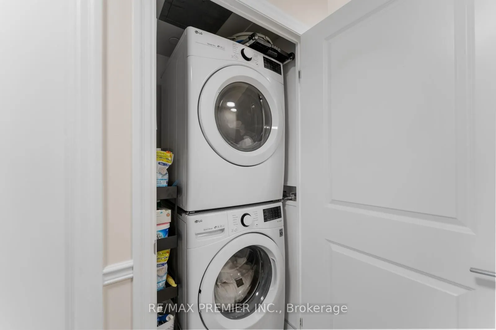 10 Rouge Valley Drive W, #111