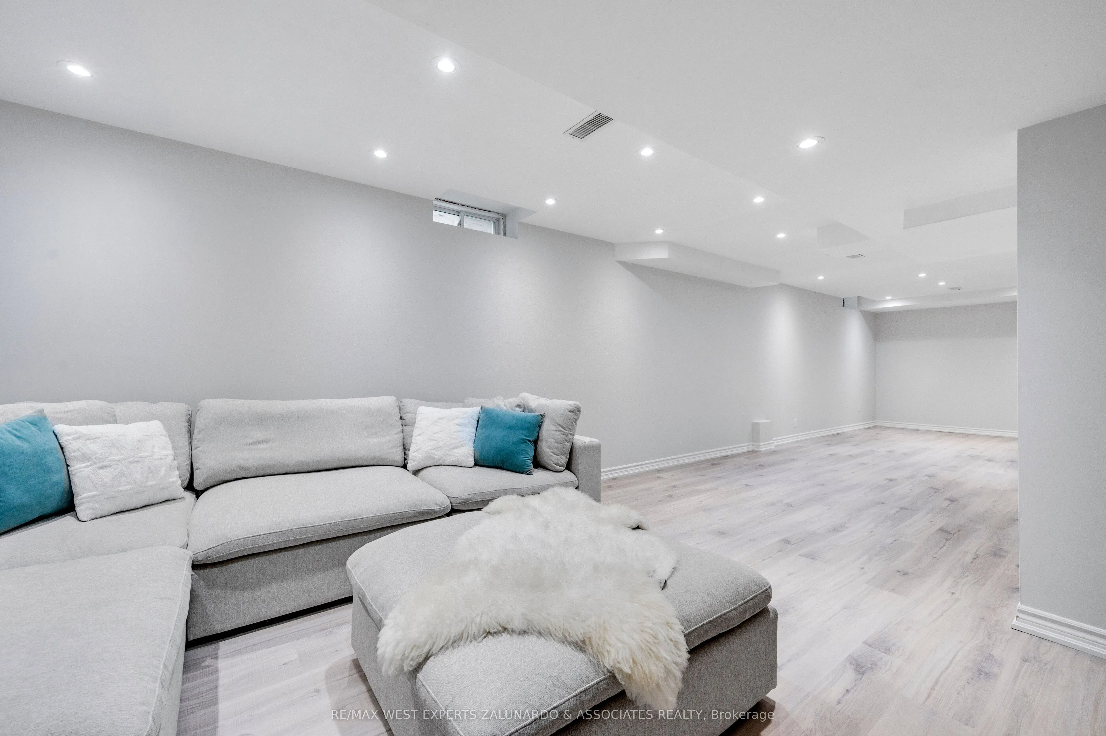 18 Faris Street