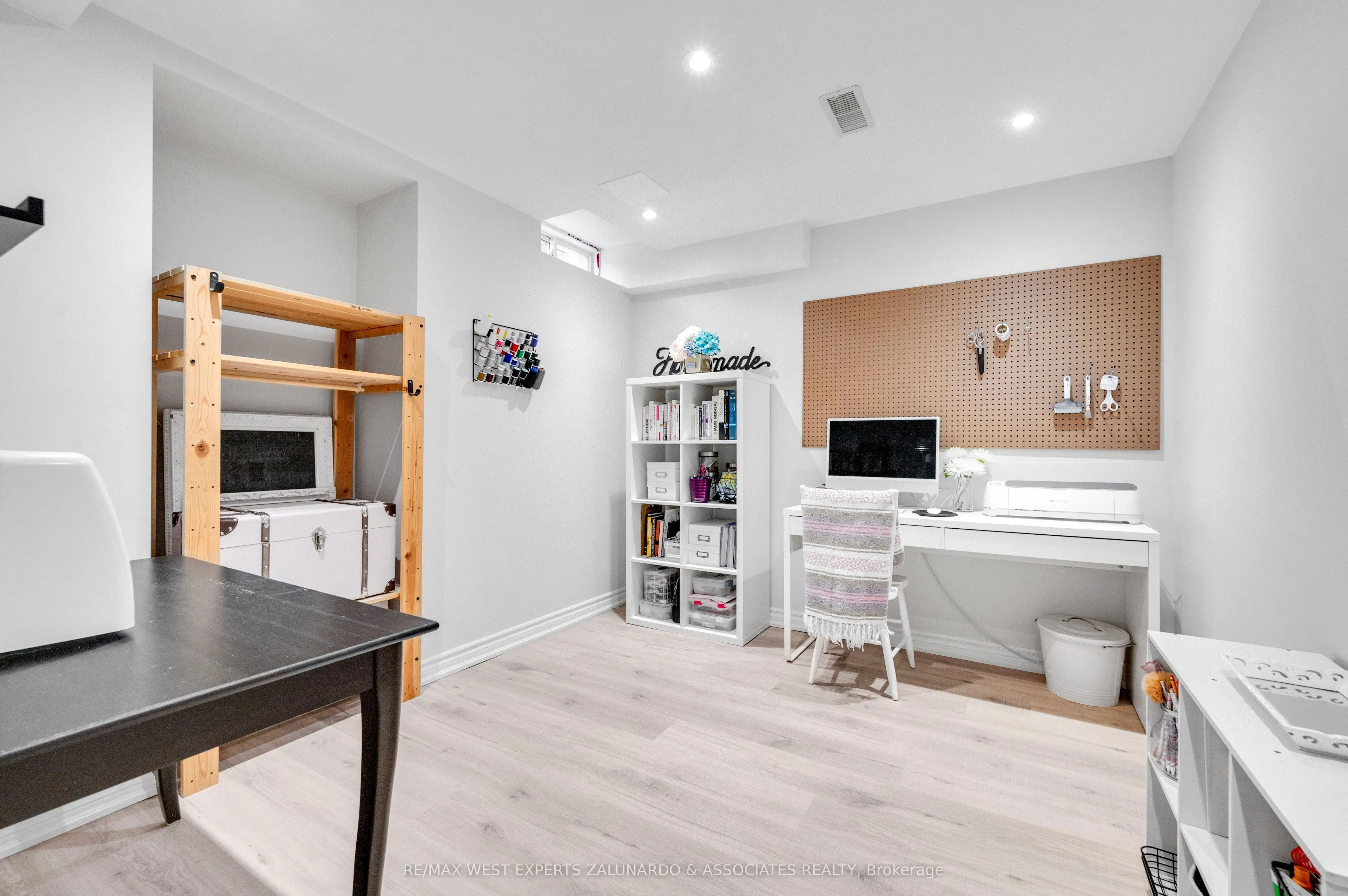 18 Faris Street