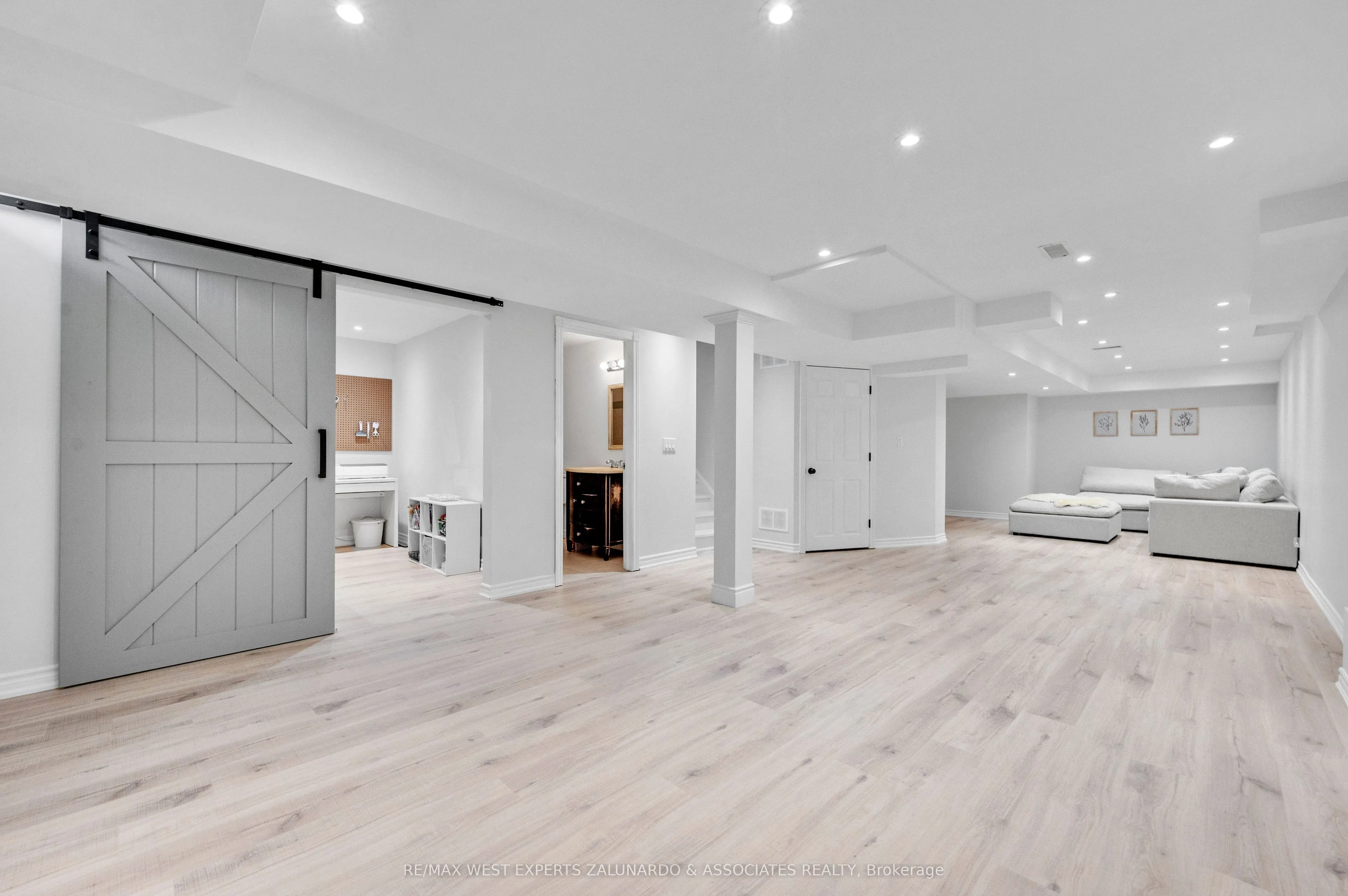 18 Faris Street