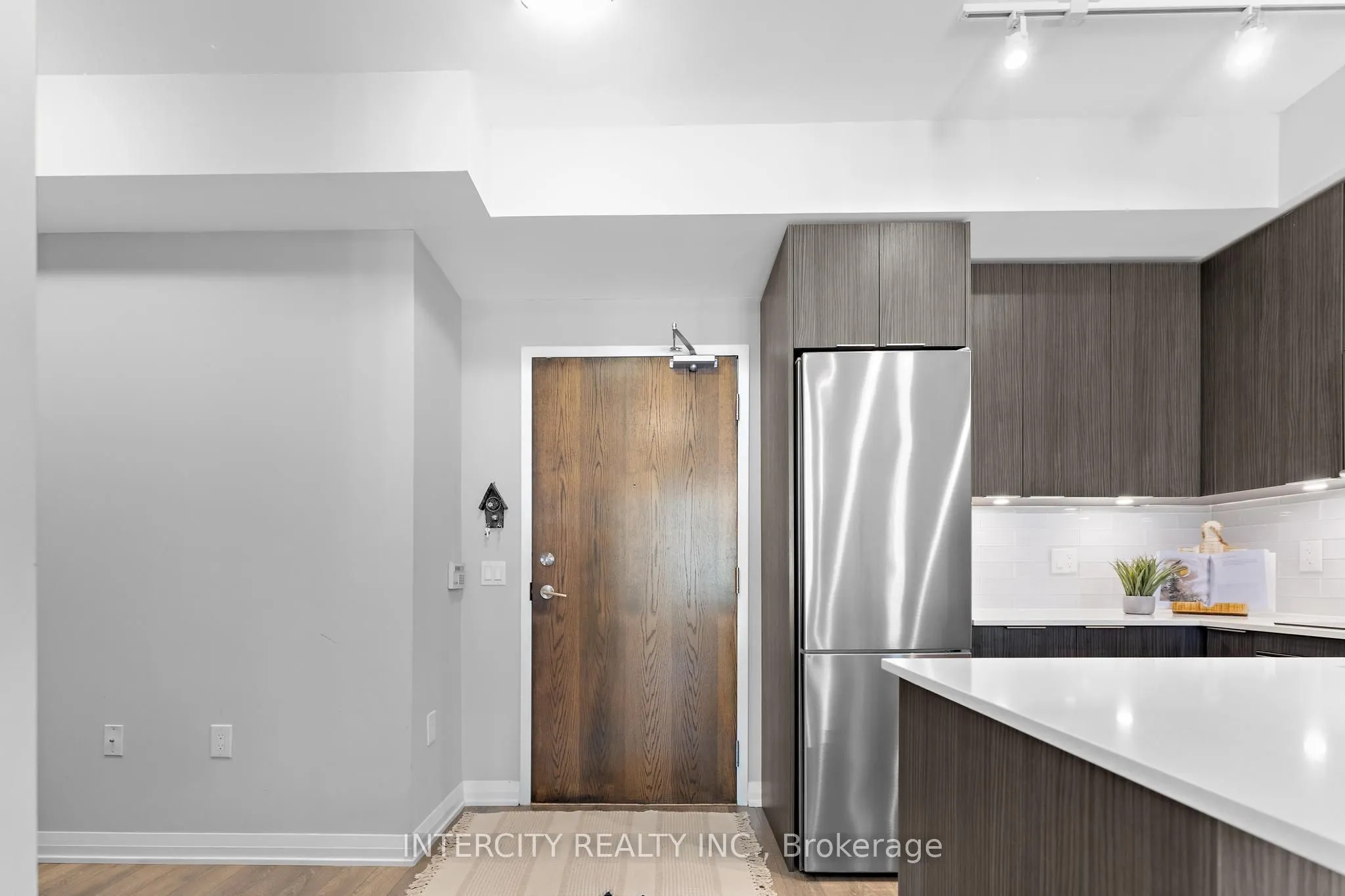 99 Eagle Rock Way, #627