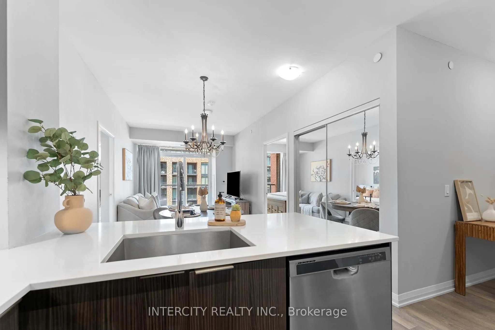 99 Eagle Rock Way, #627