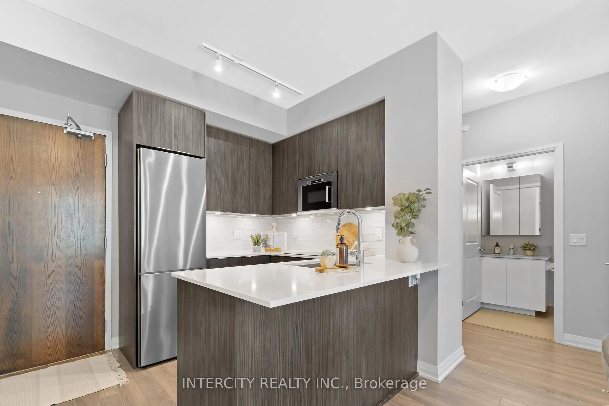99 Eagle Rock Way, #627