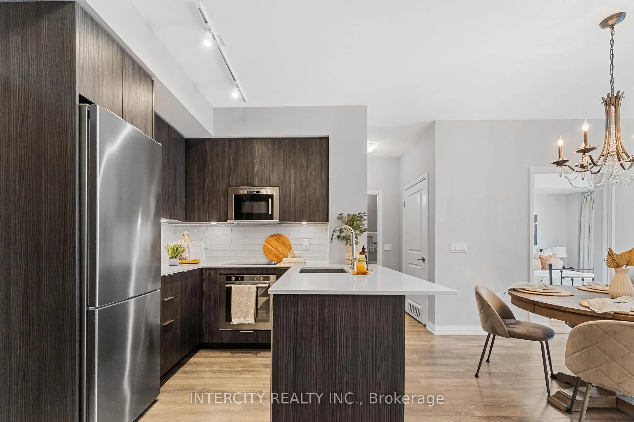 99 Eagle Rock Way, #627