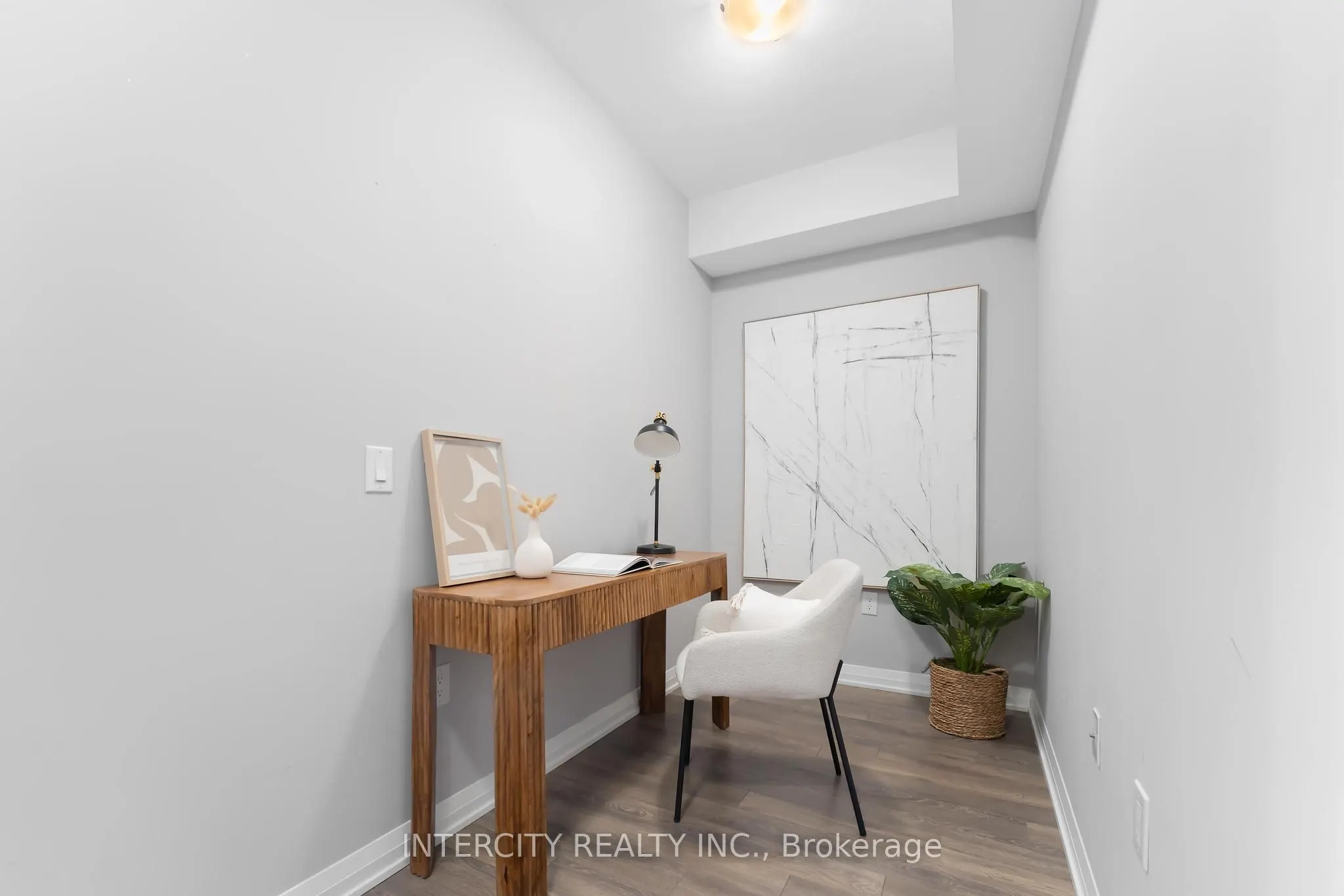 99 Eagle Rock Way, #627