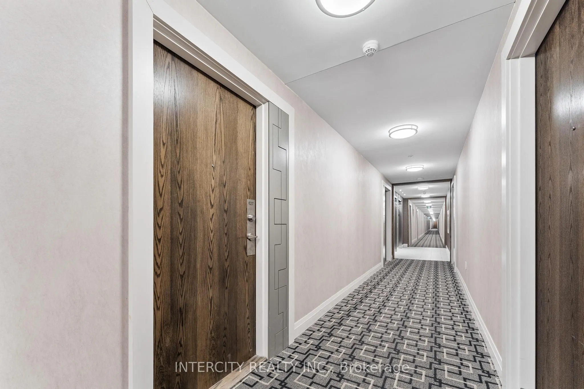 99 Eagle Rock Way, #627
